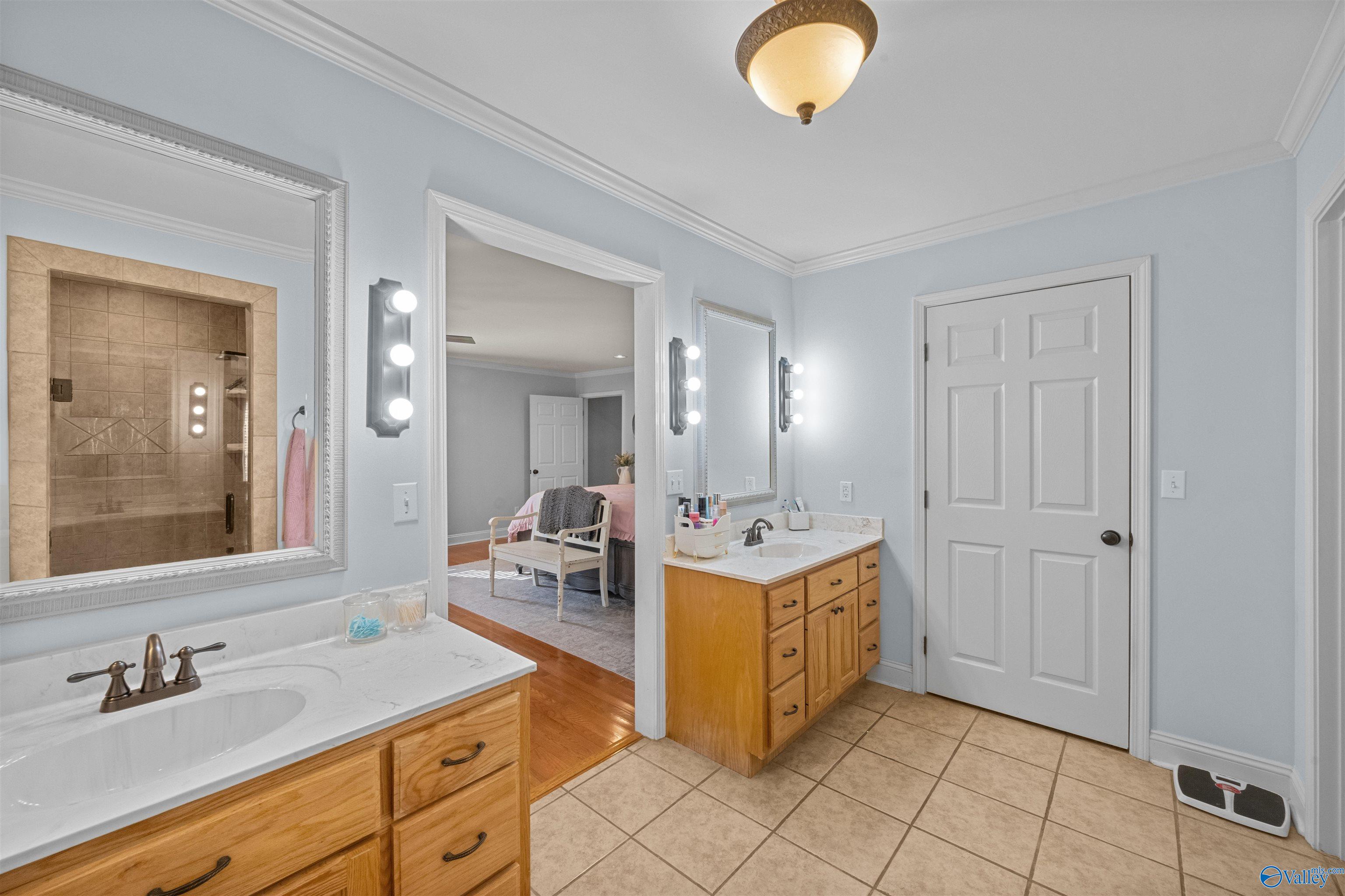 325 Rowan Cut Off Road