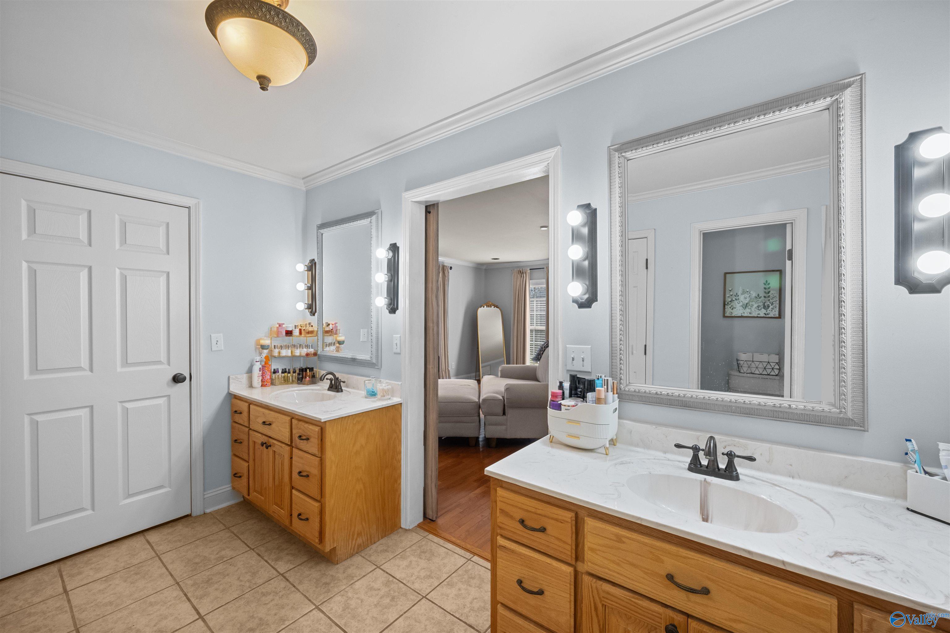 325 Rowan Cut Off Road