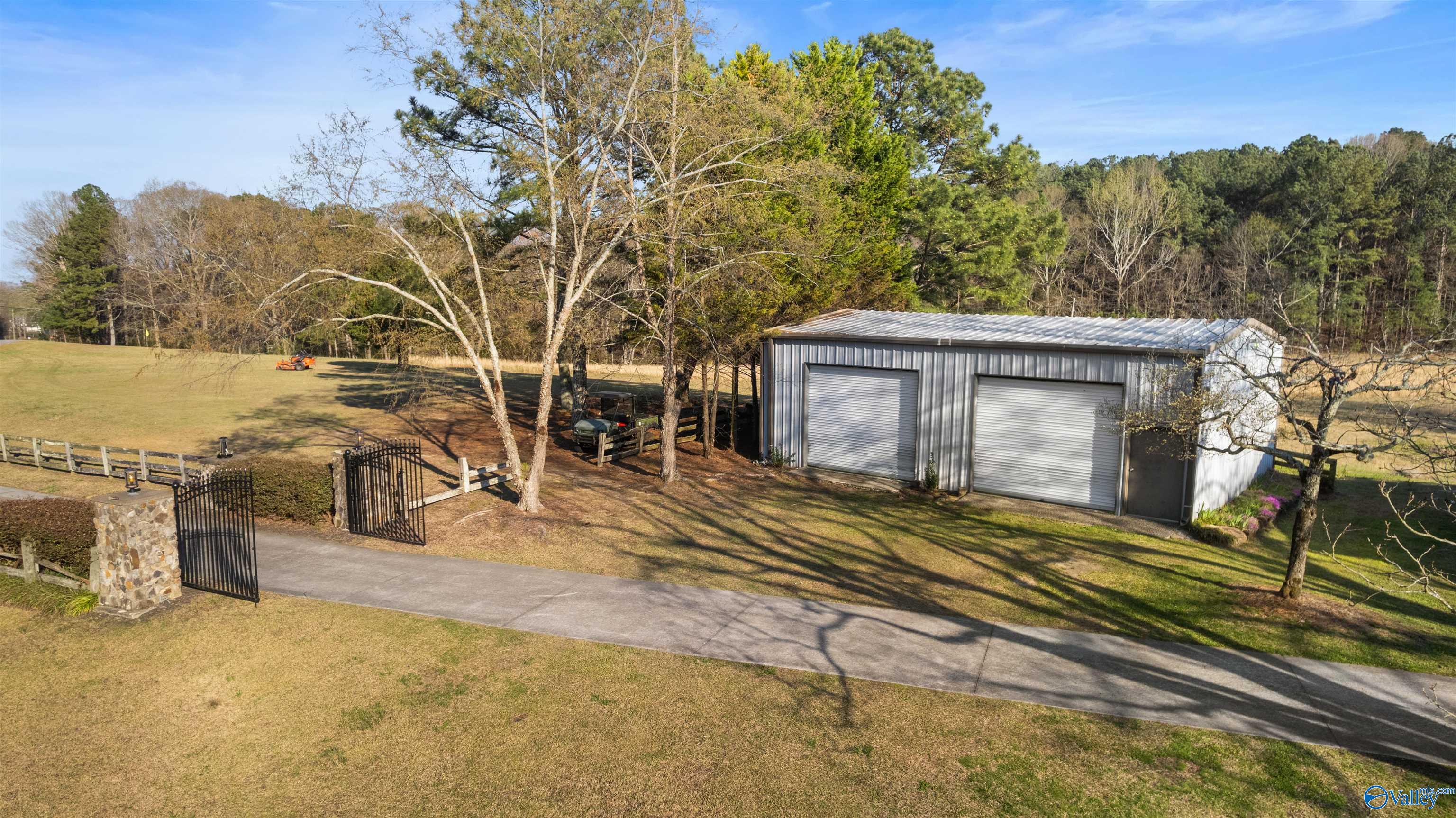 325 Rowan Cut Off Road