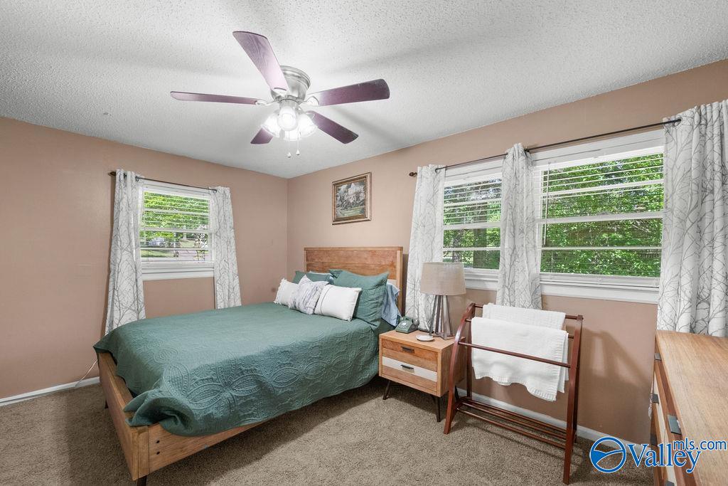 2417 Sunset Strip