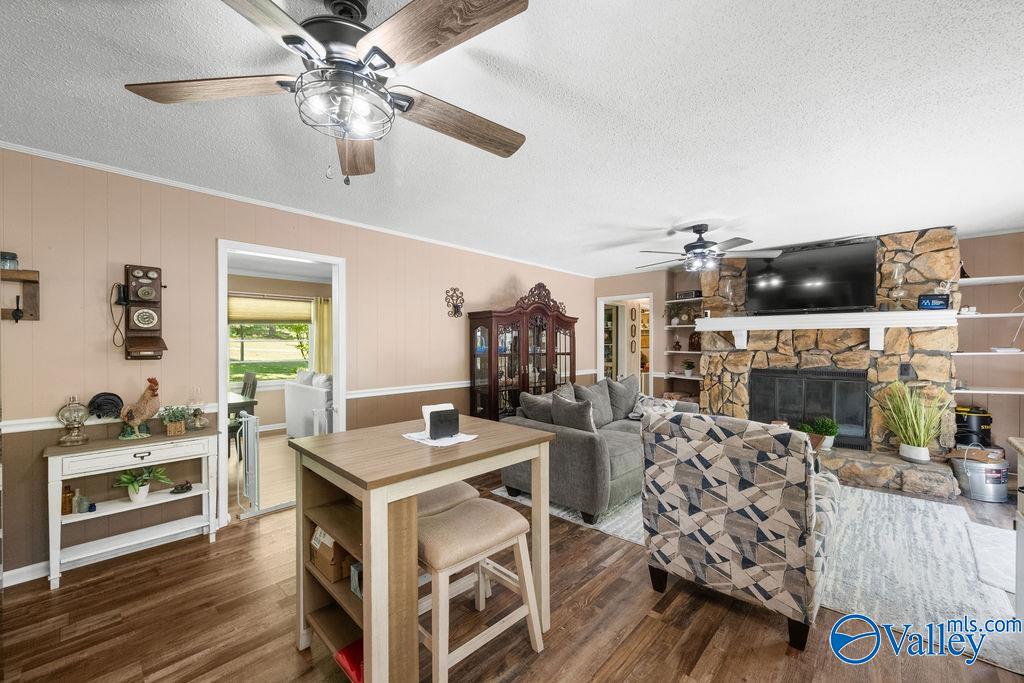 2417 Sunset Strip