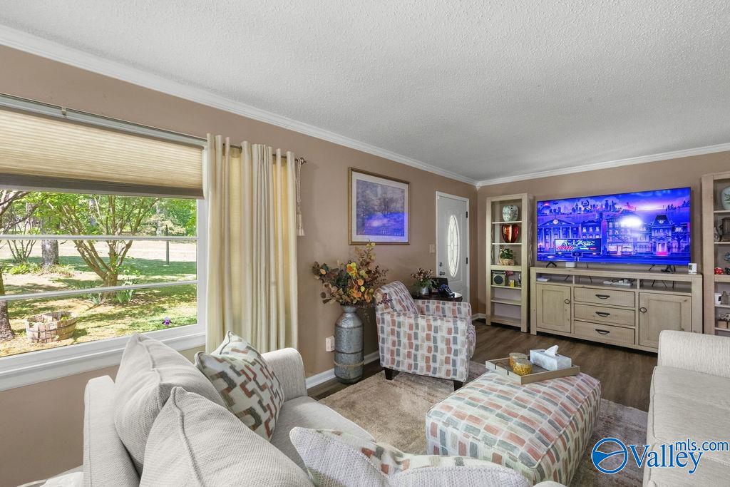 2417 Sunset Strip