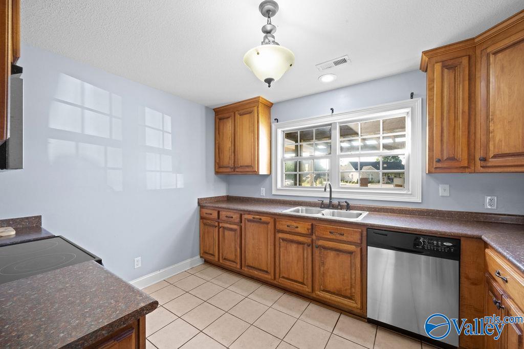 1517 Summerchase Lane