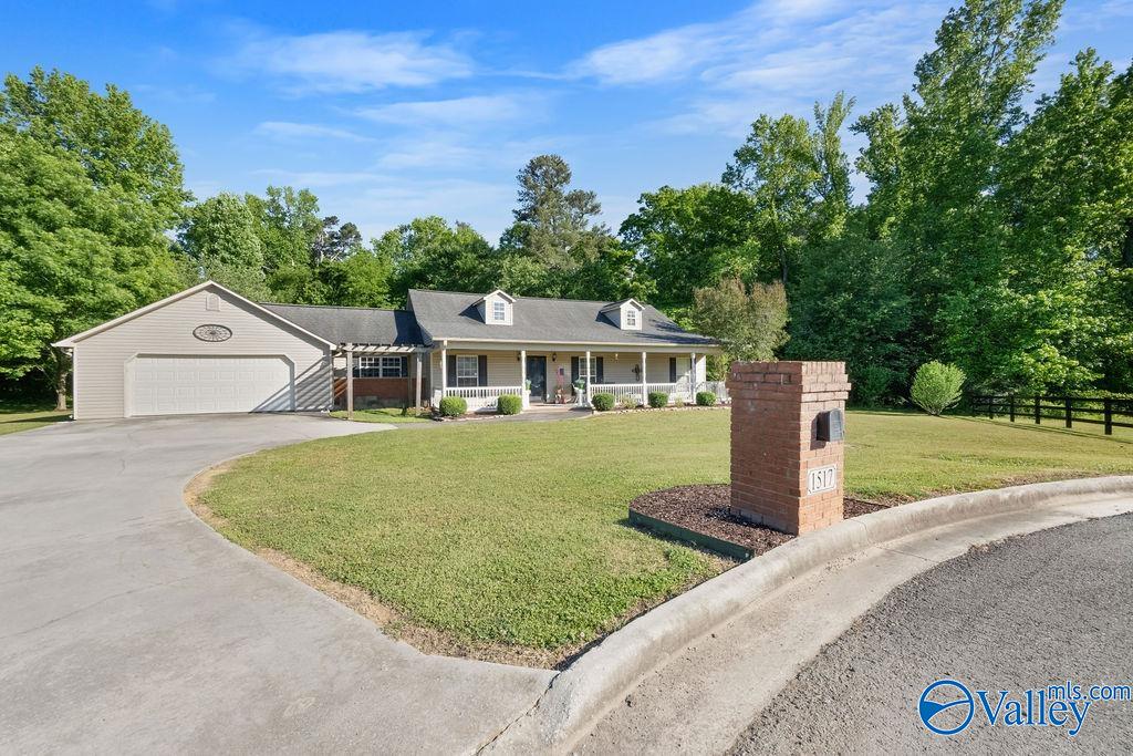 1517 Summerchase Lane