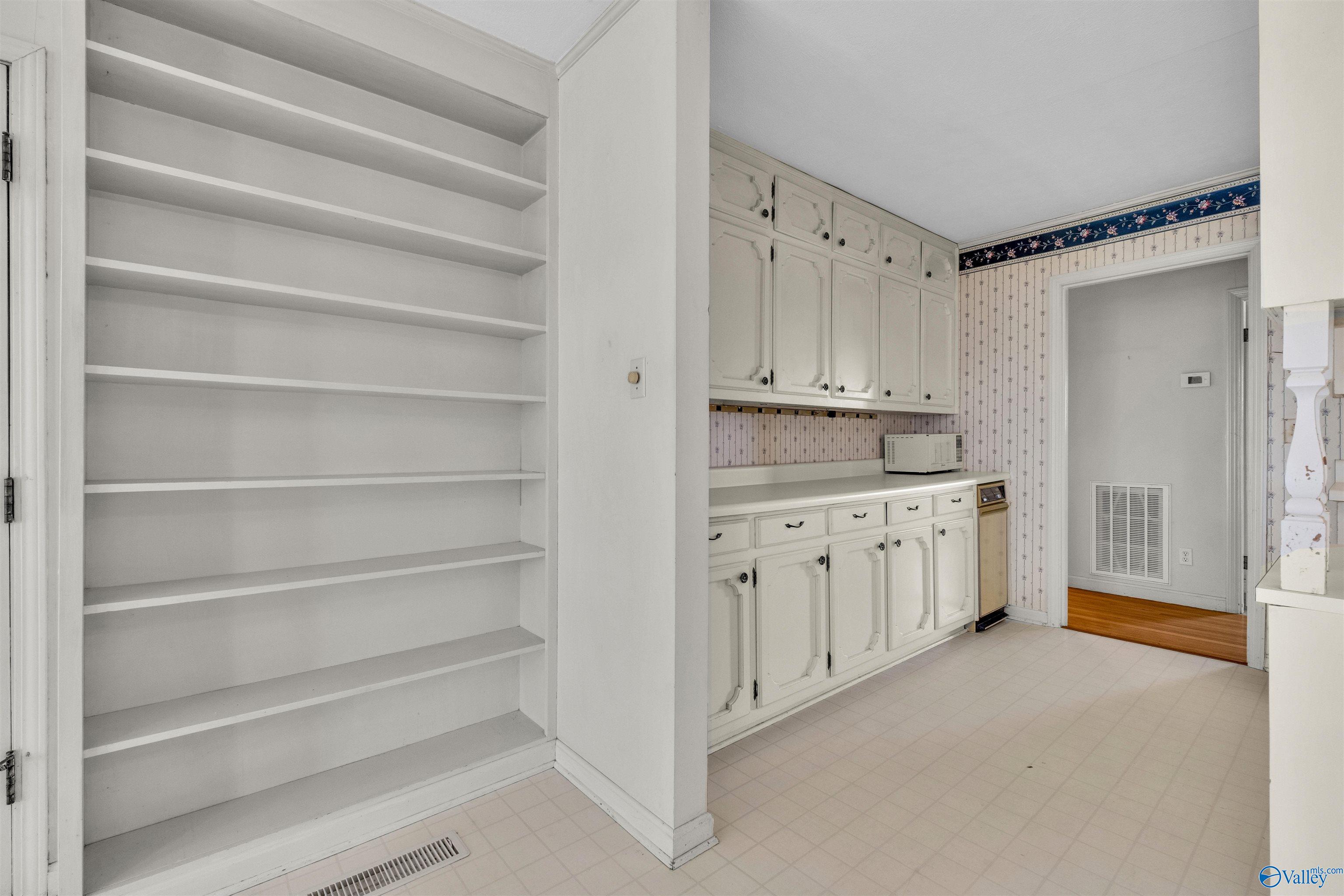 1131 Bellevue Drive