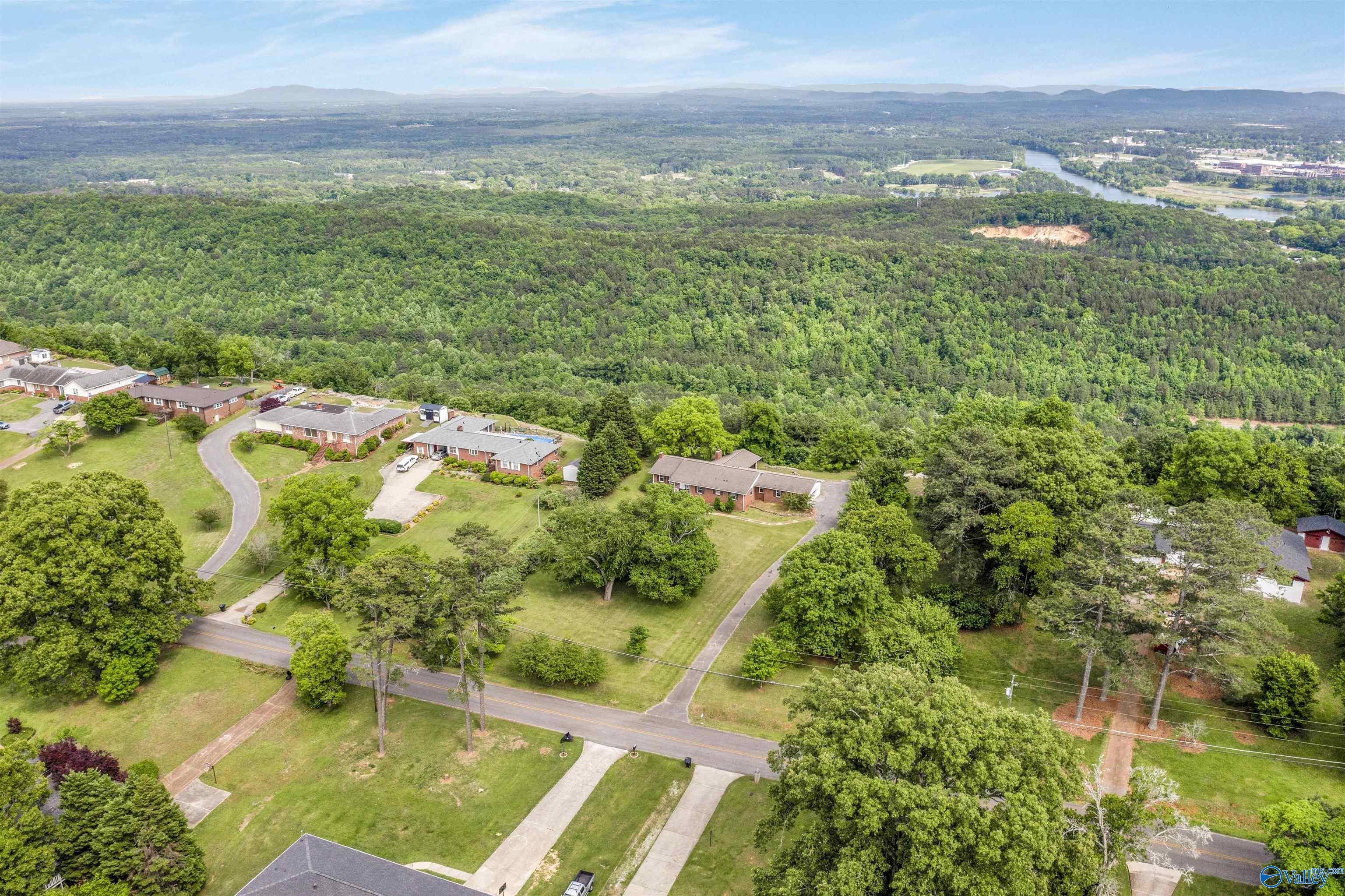 1131 Bellevue Drive