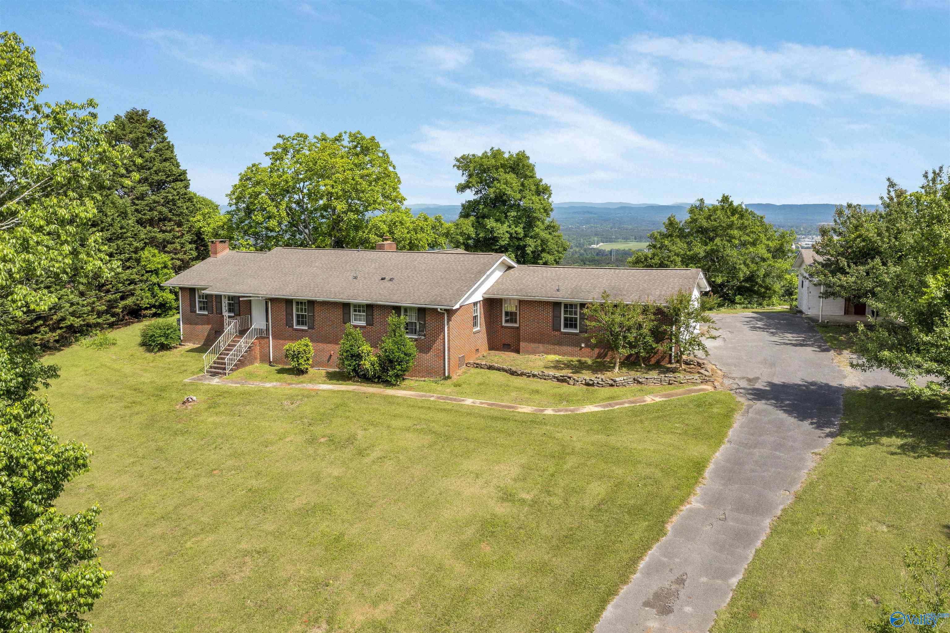 1131 Bellevue Drive