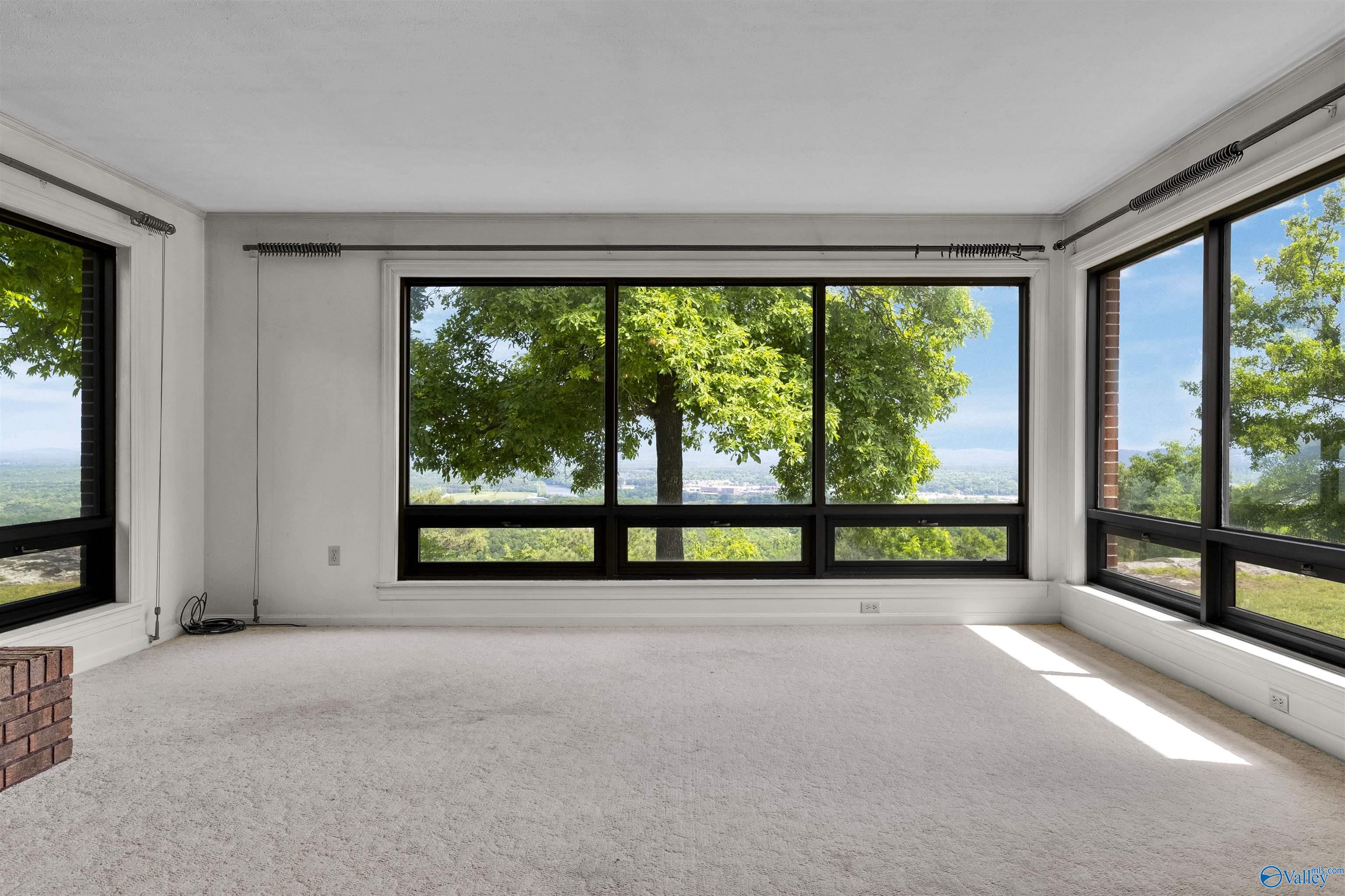 1131 Bellevue Drive
