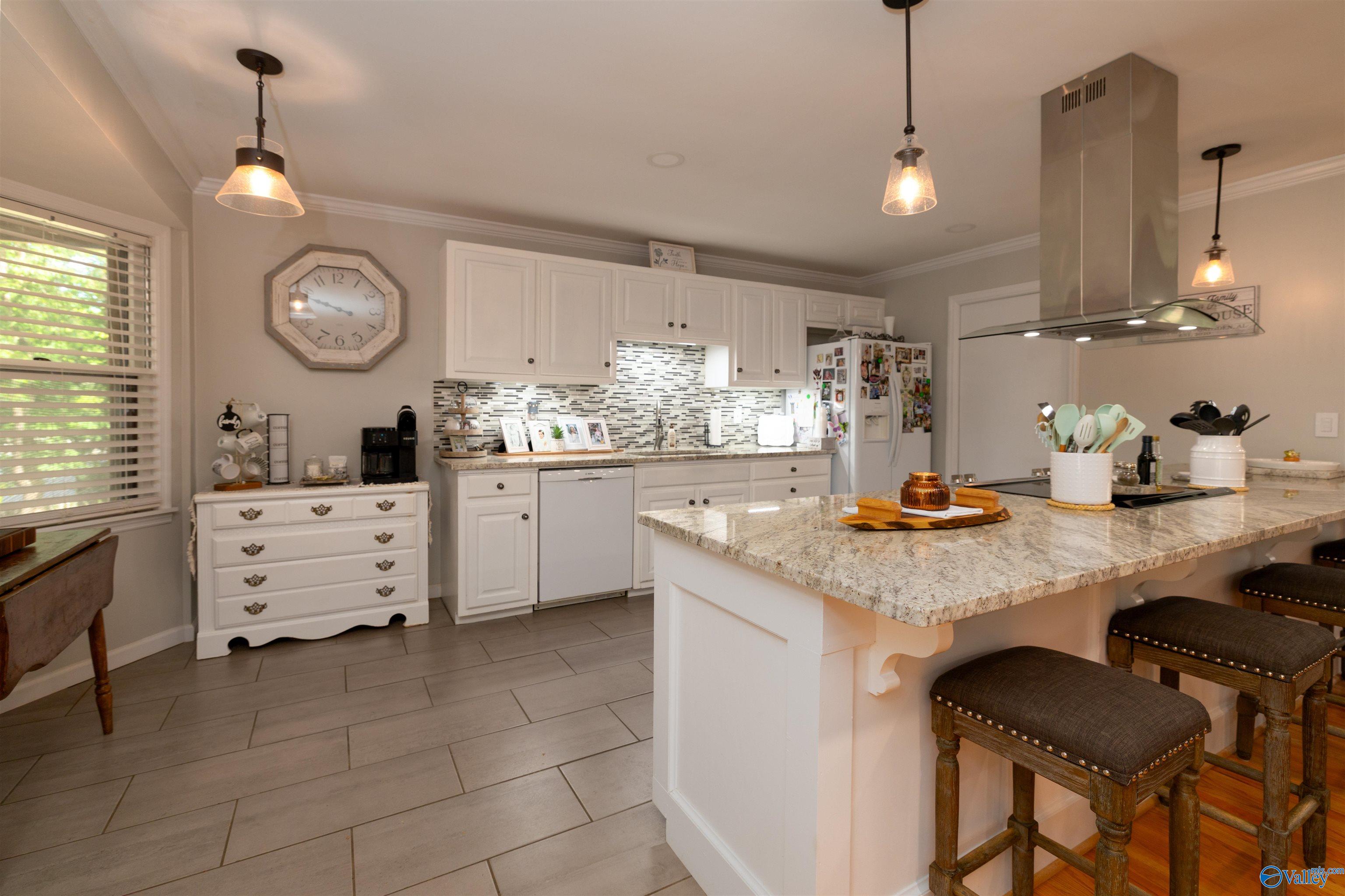 210 Aqua Vista Drive East