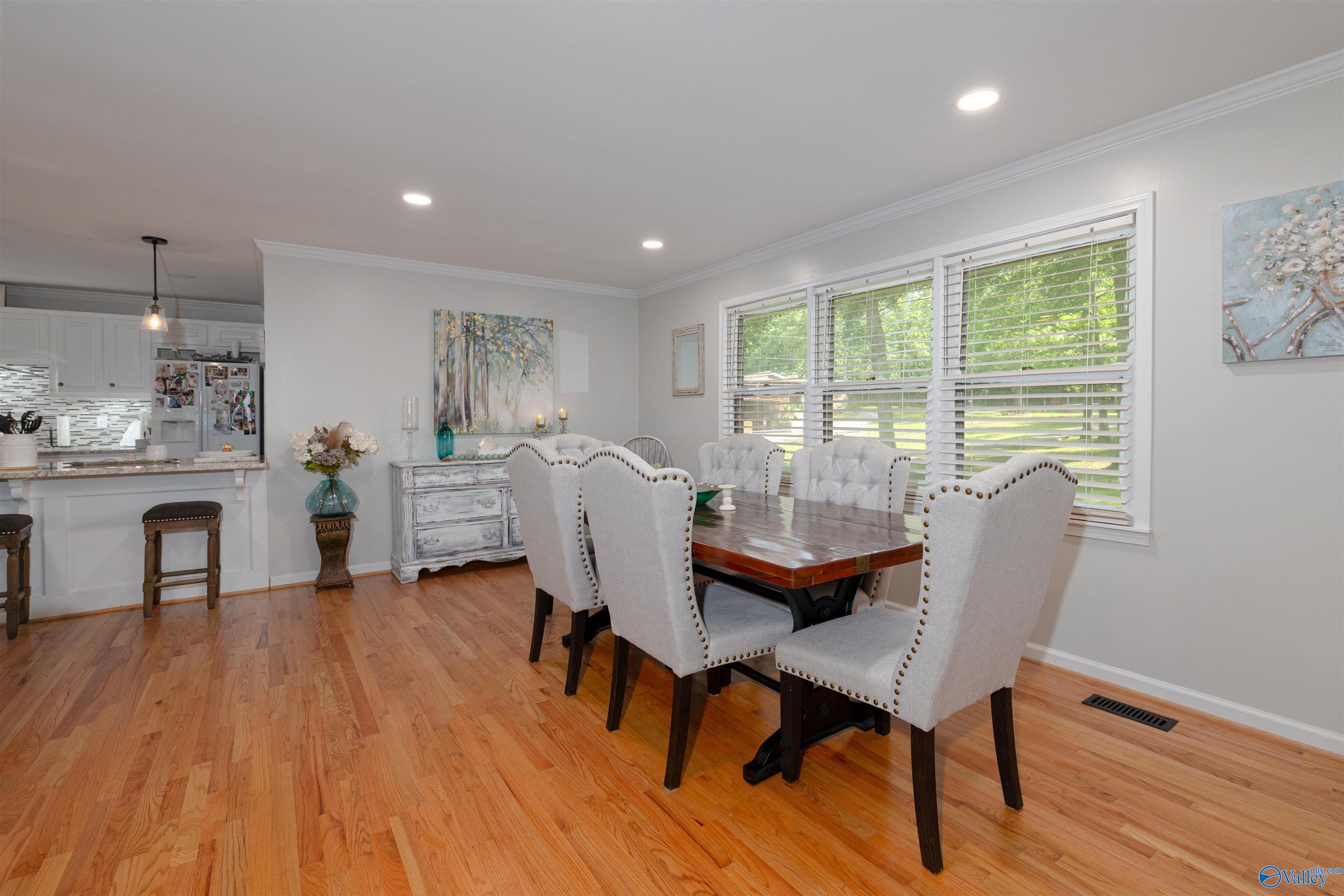210 Aqua Vista Drive East