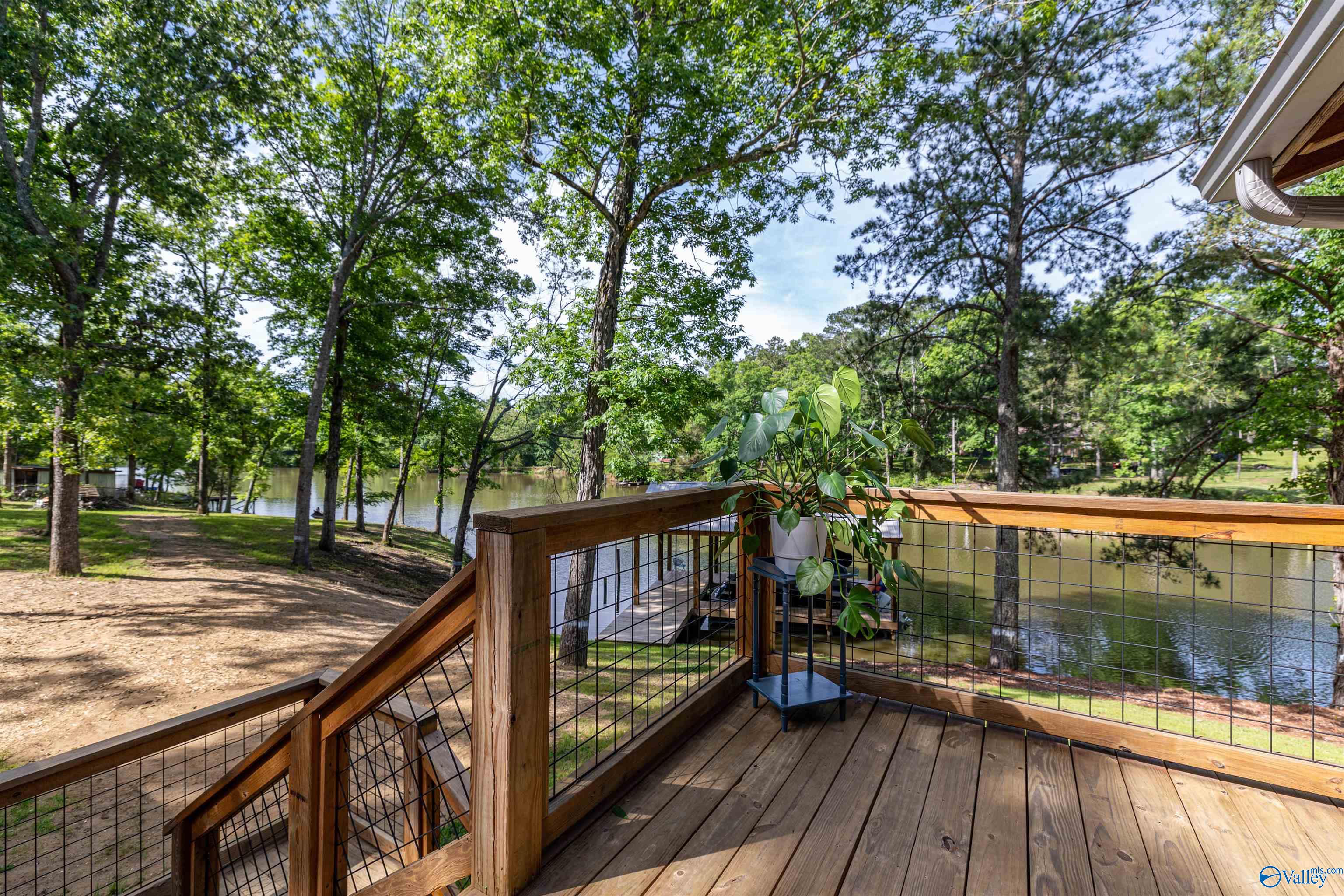 210 Aqua Vista Drive East