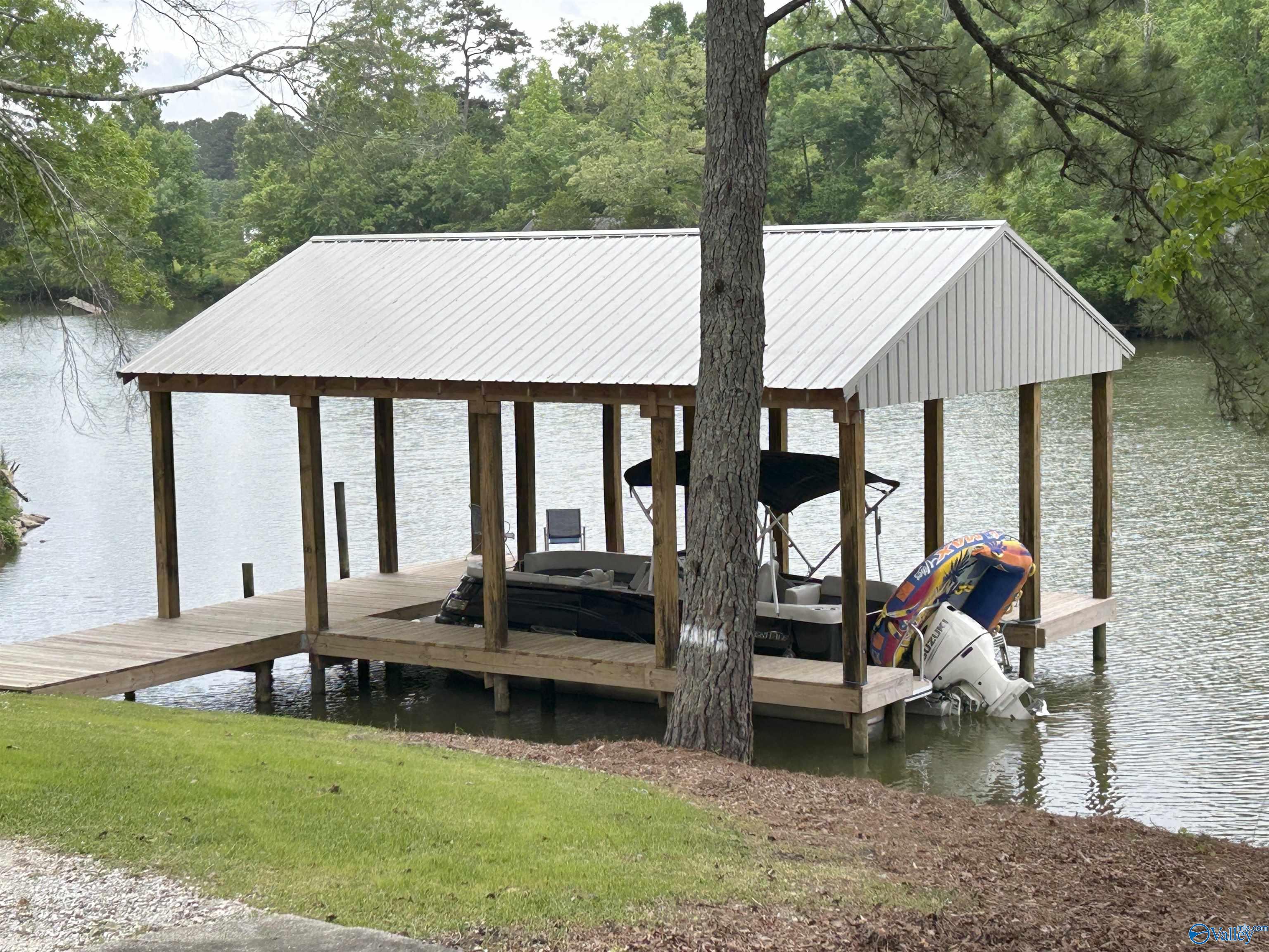 210 Aqua Vista Drive East
