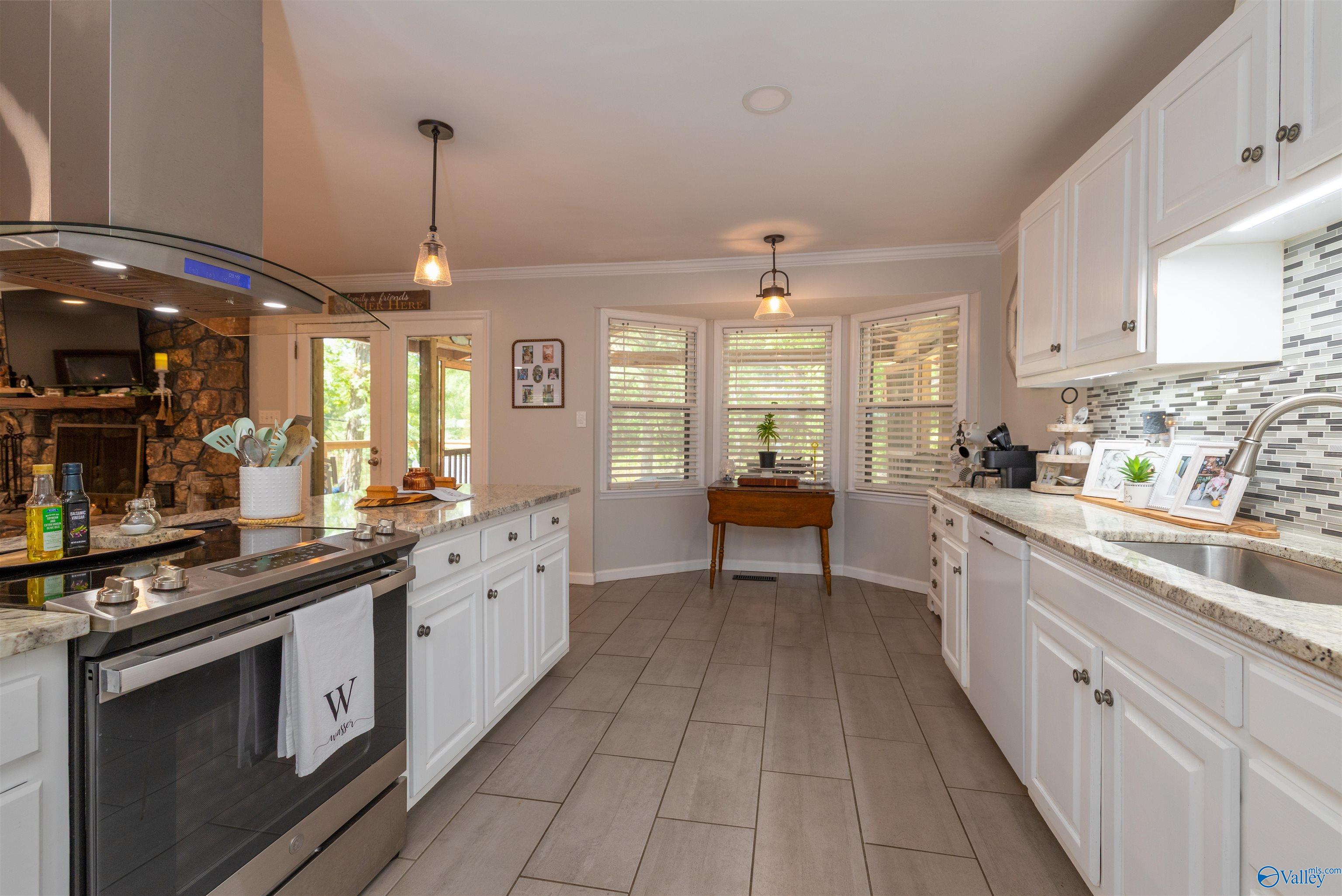 210 Aqua Vista Drive East