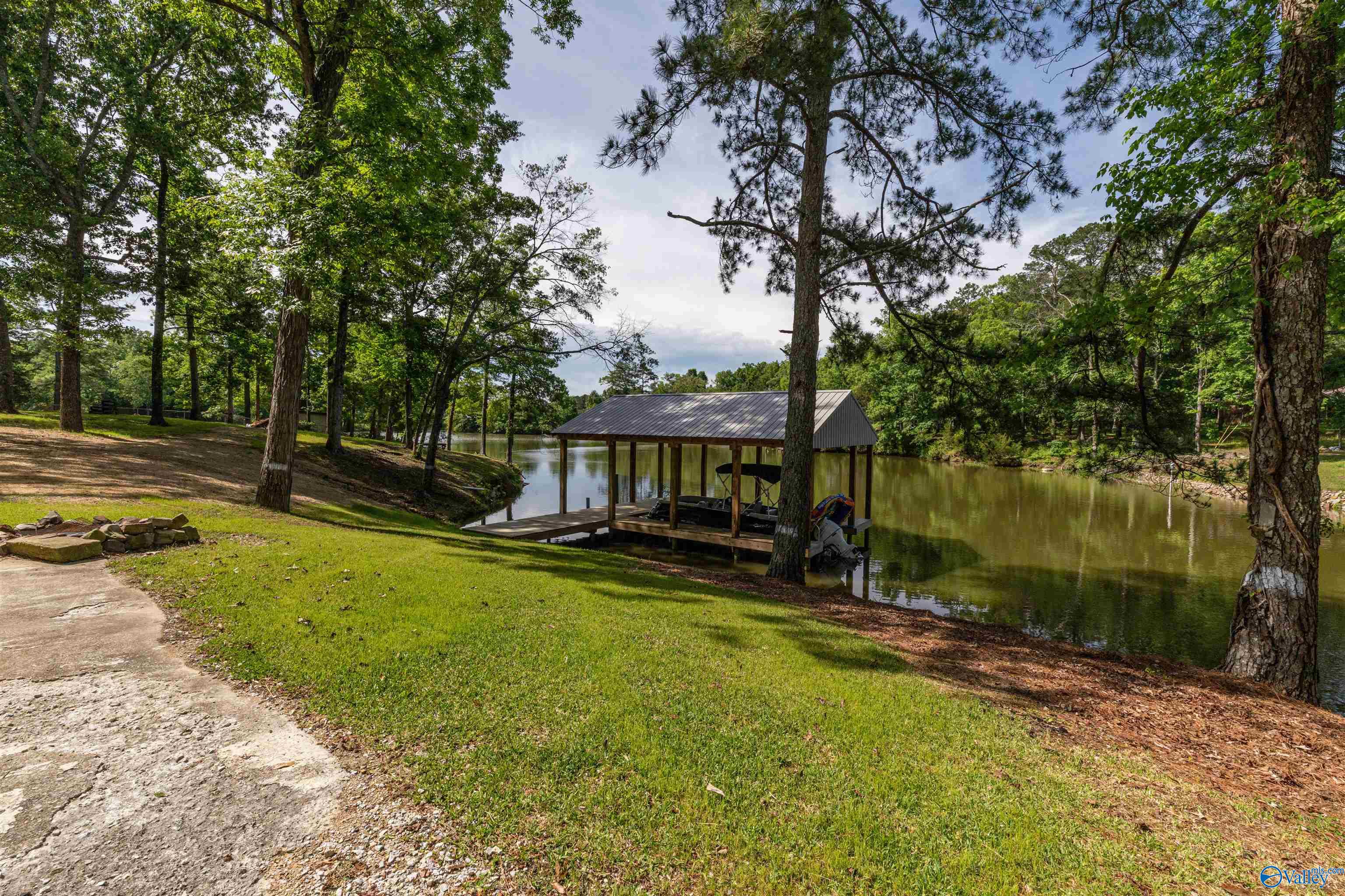210 Aqua Vista Drive East