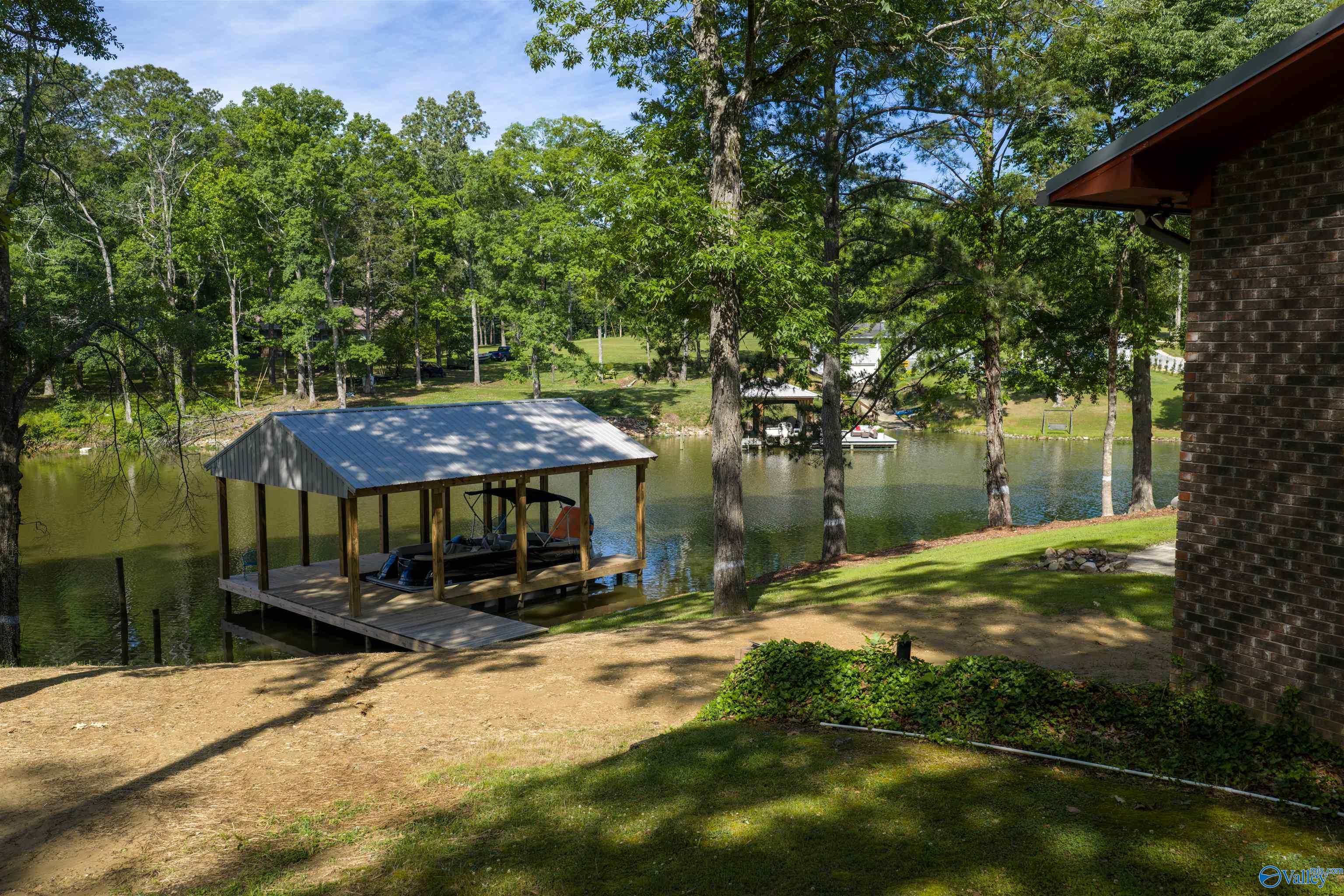 210 Aqua Vista Drive East