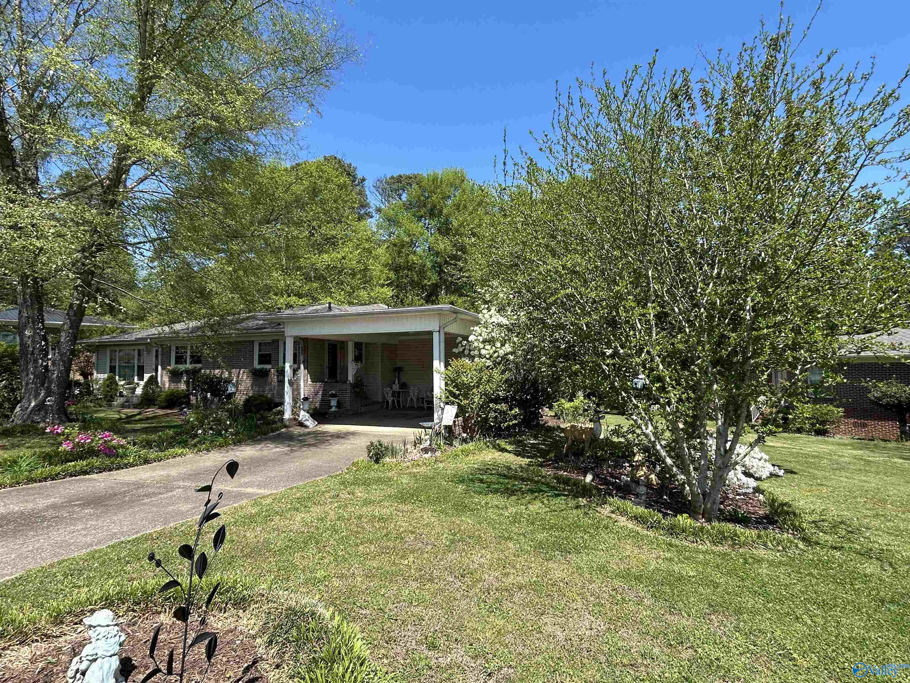 405 Mountain Drive