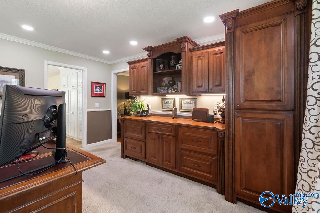 6240 Sloan Drive