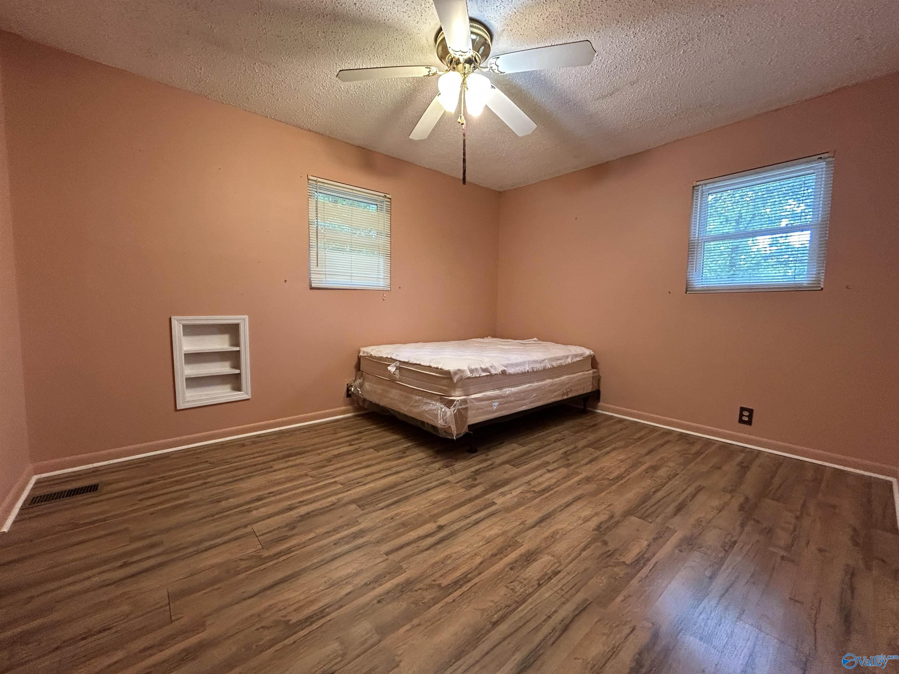 1402 Ross Lake Road