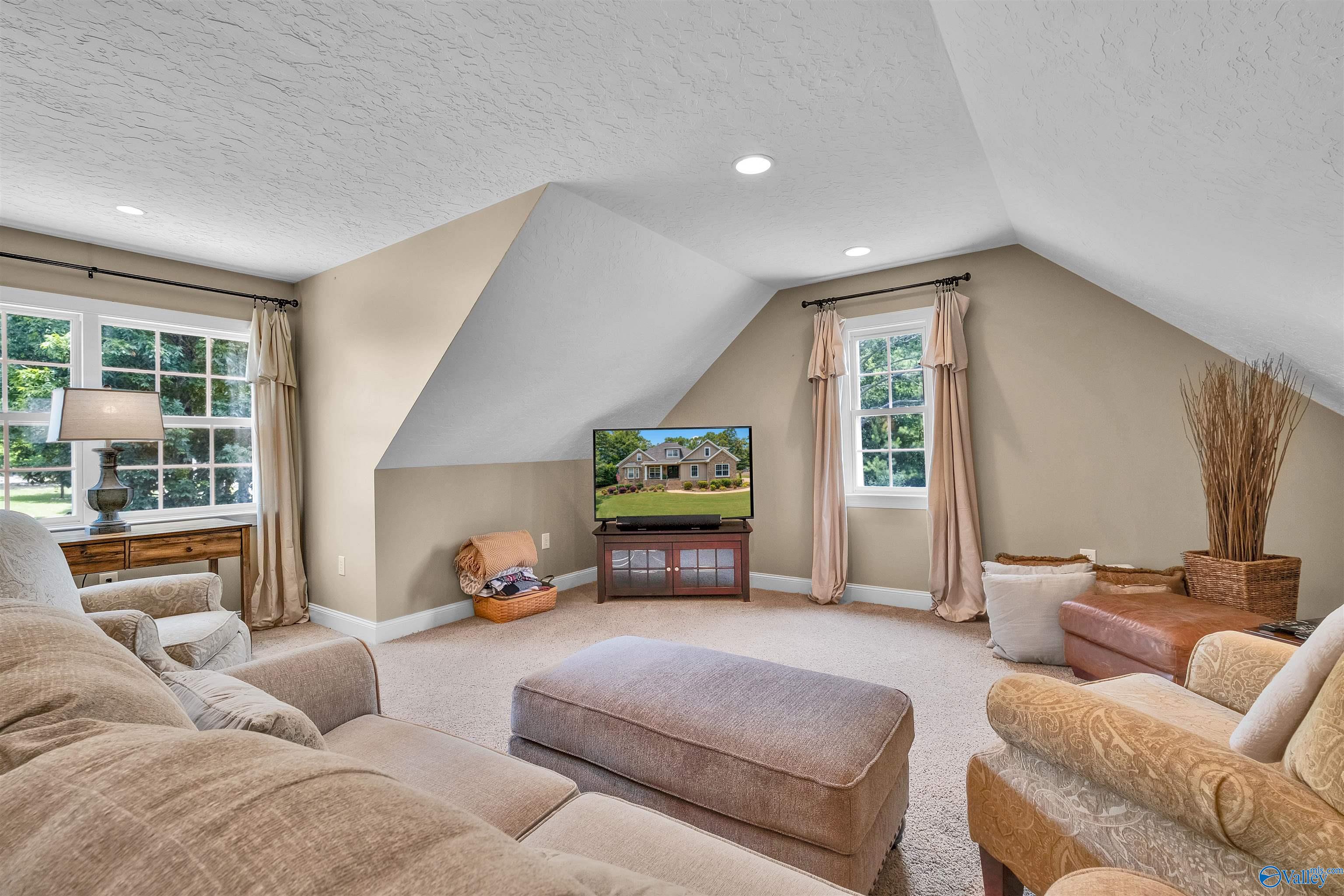 240 Oak Leaf Lane