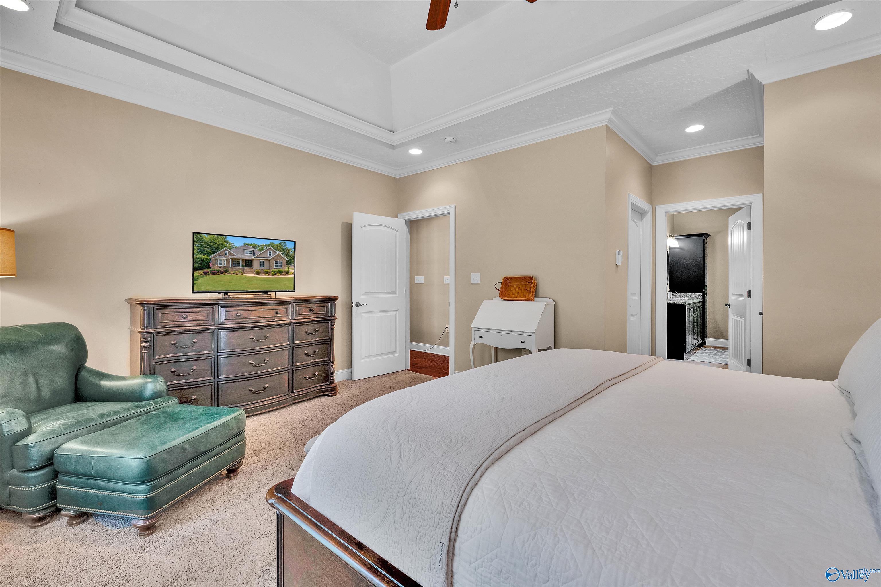 240 Oak Leaf Lane