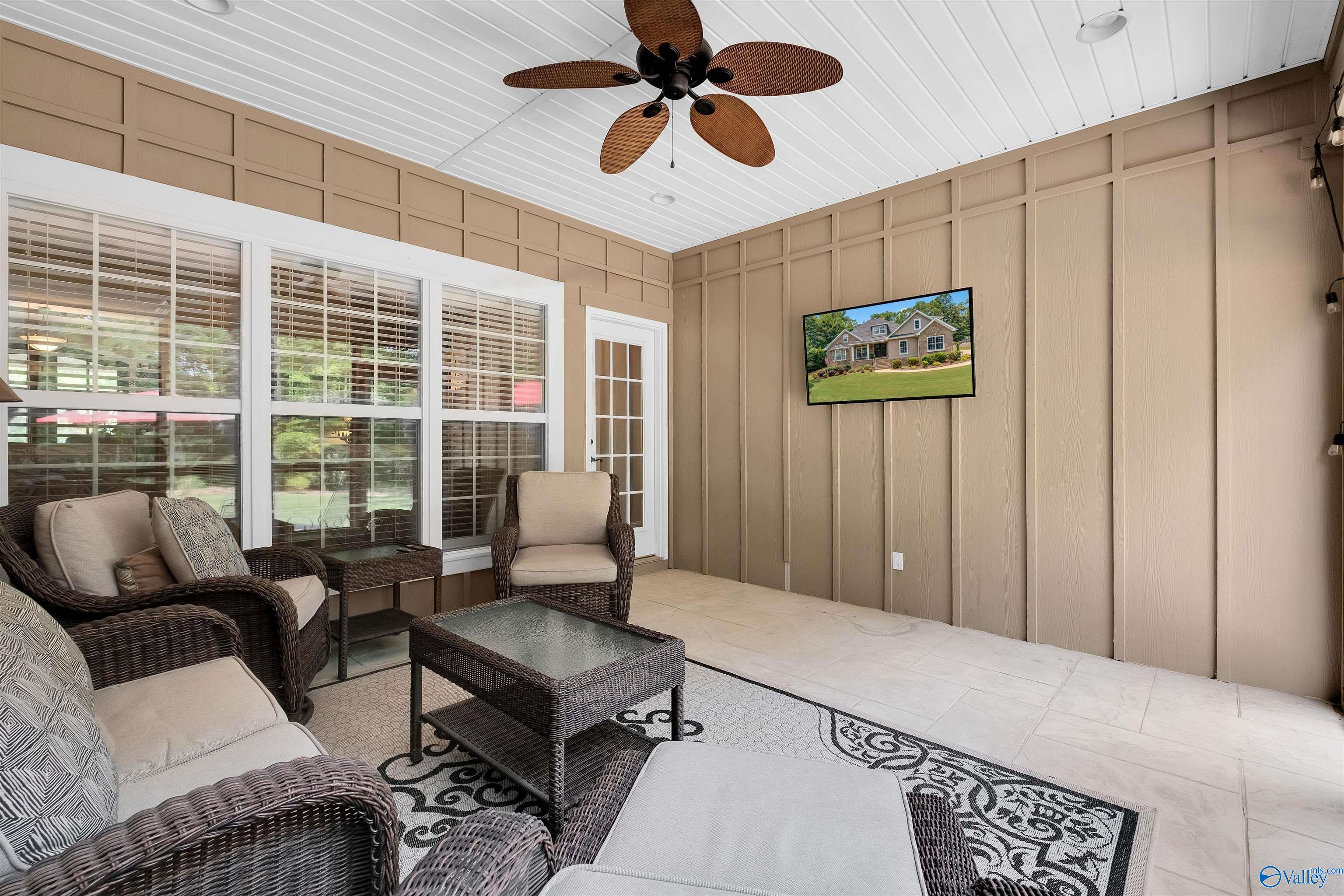 240 Oak Leaf Lane