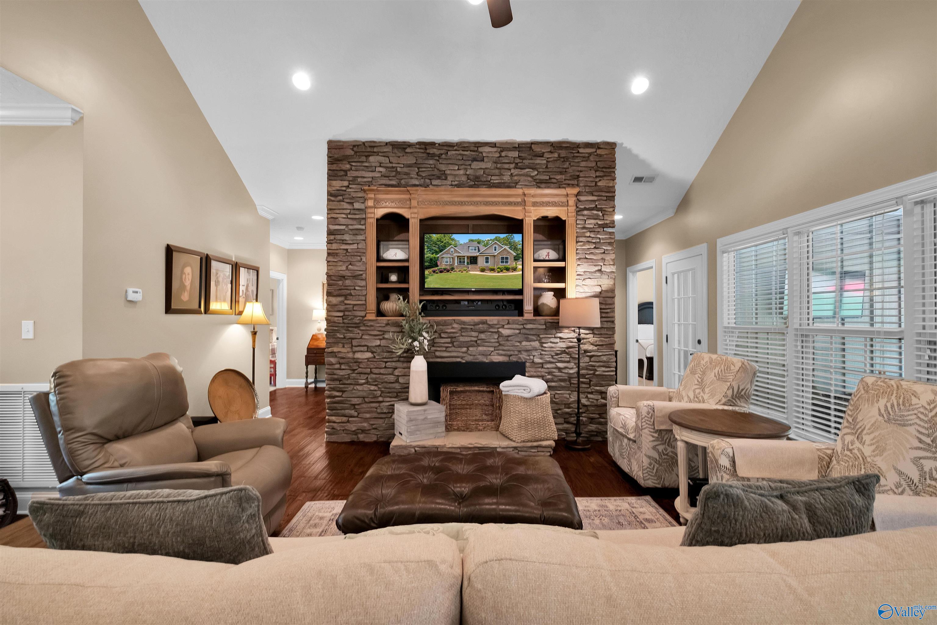 240 Oak Leaf Lane