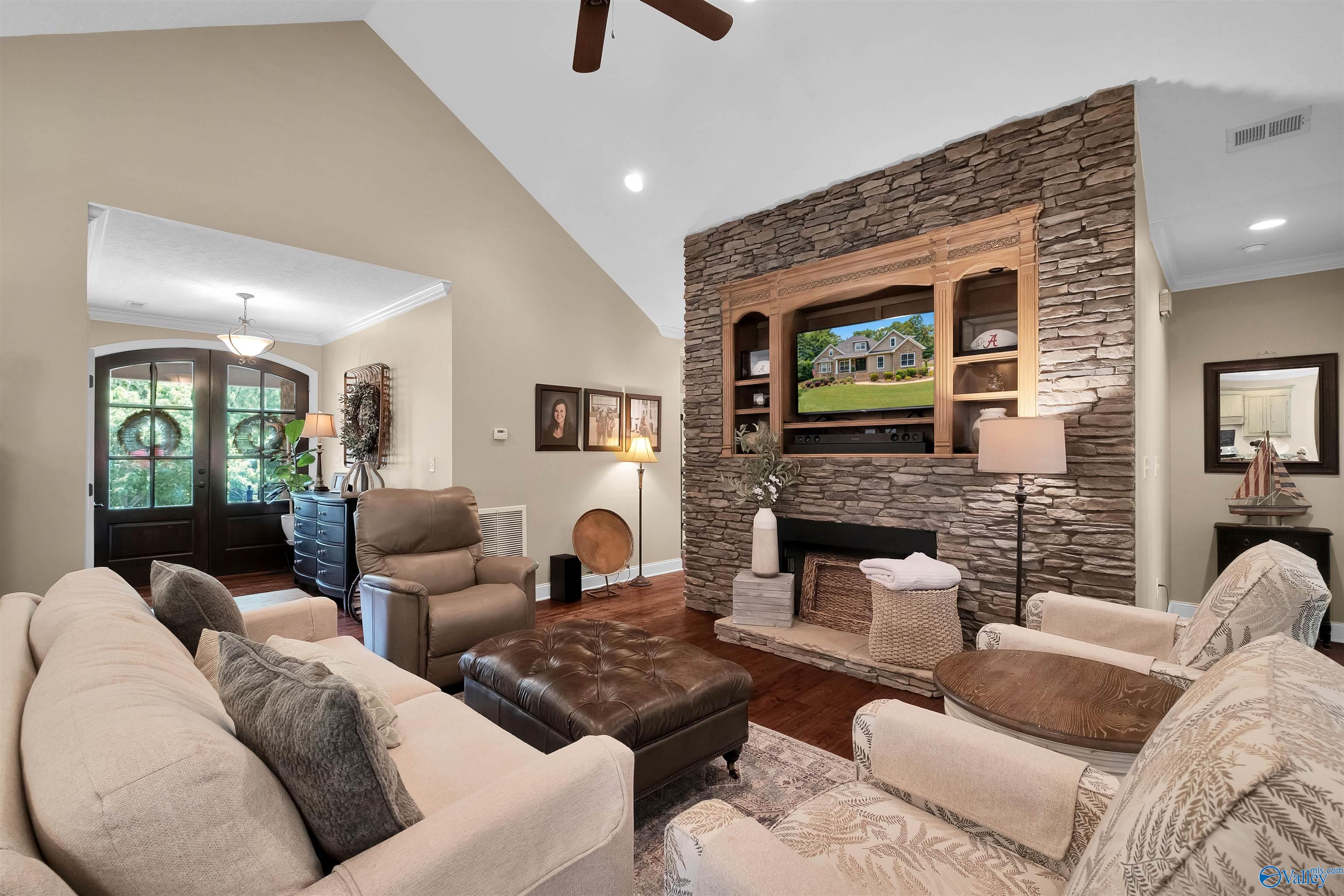 240 Oak Leaf Lane