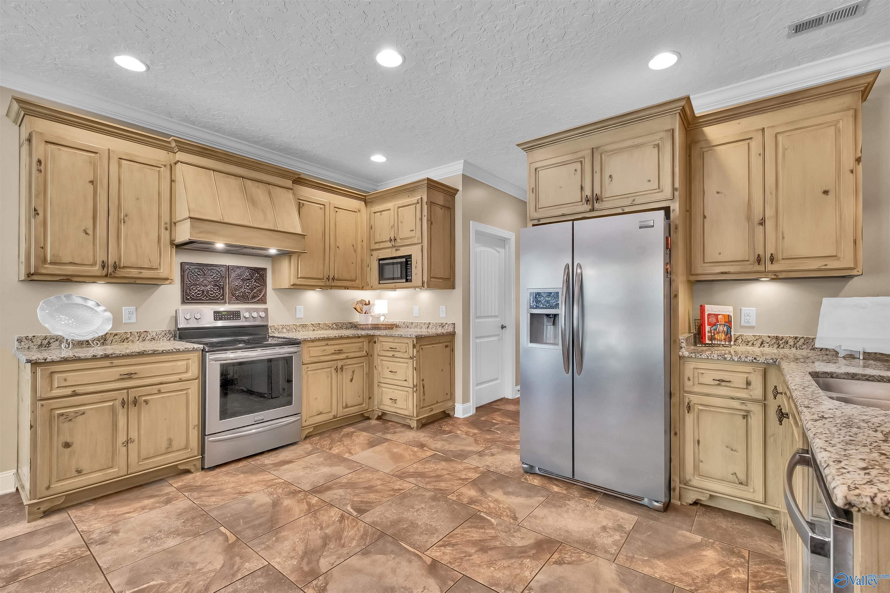 240 Oak Leaf Lane