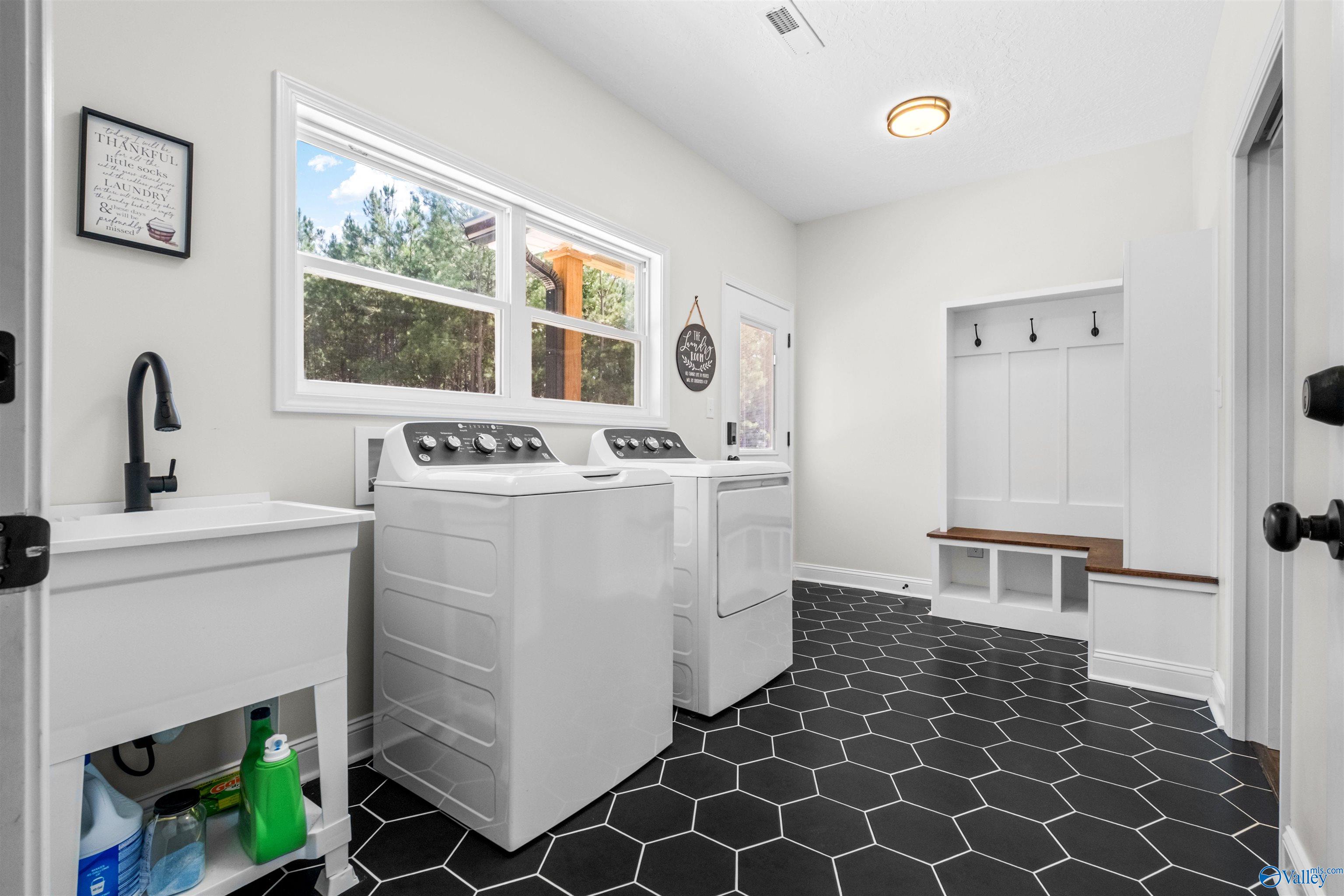 1380 Websters Chapel Rd