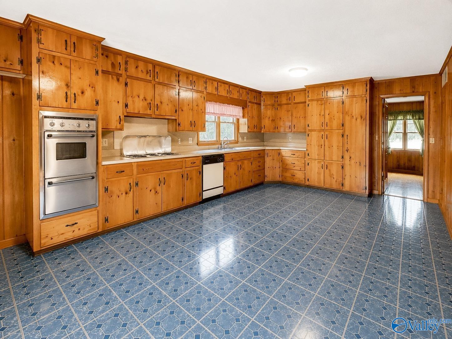 2401 Red Oak Road