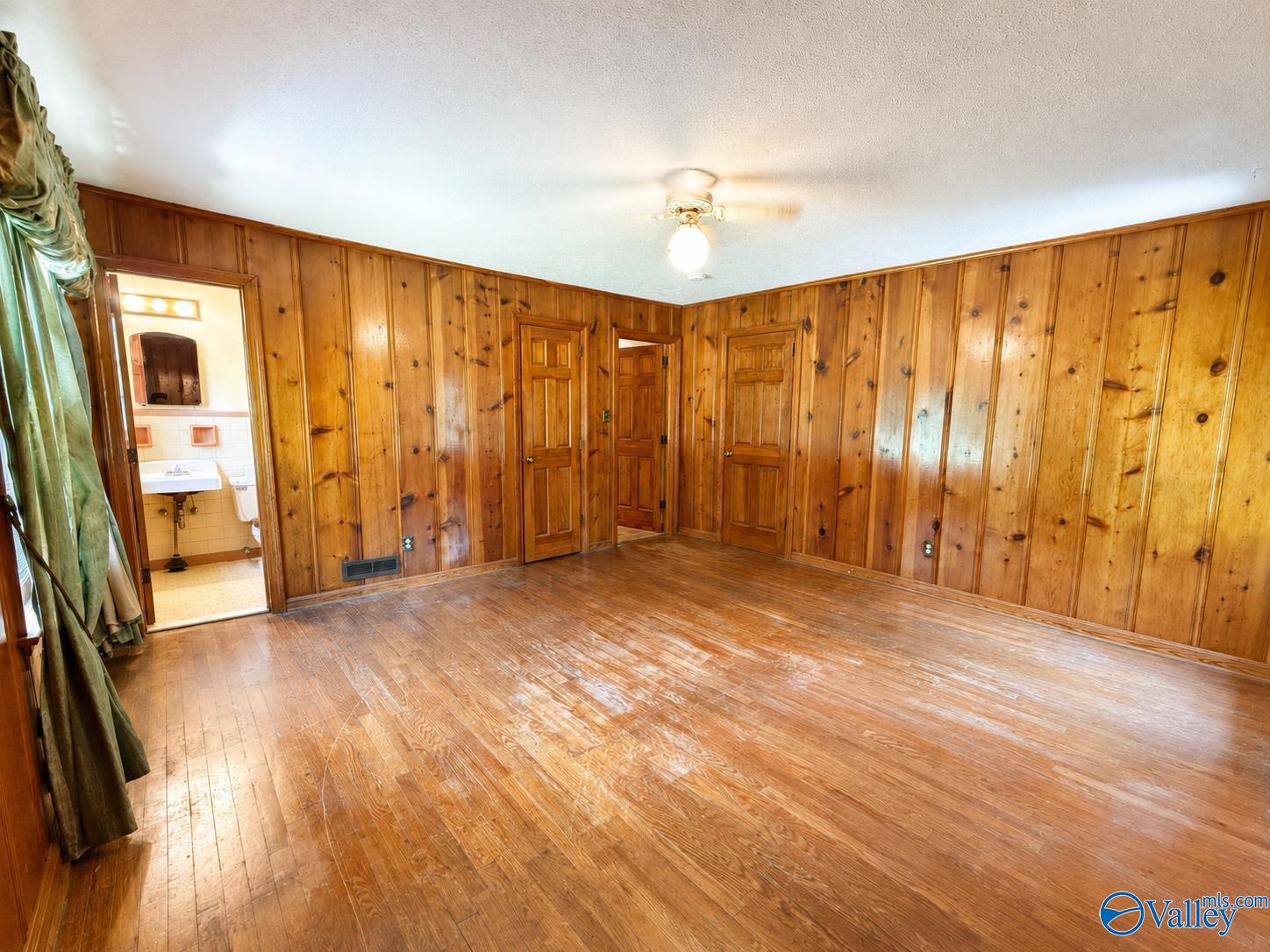 2401 Red Oak Road