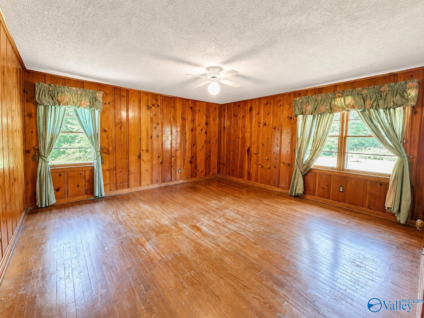 2401 Red Oak Road
