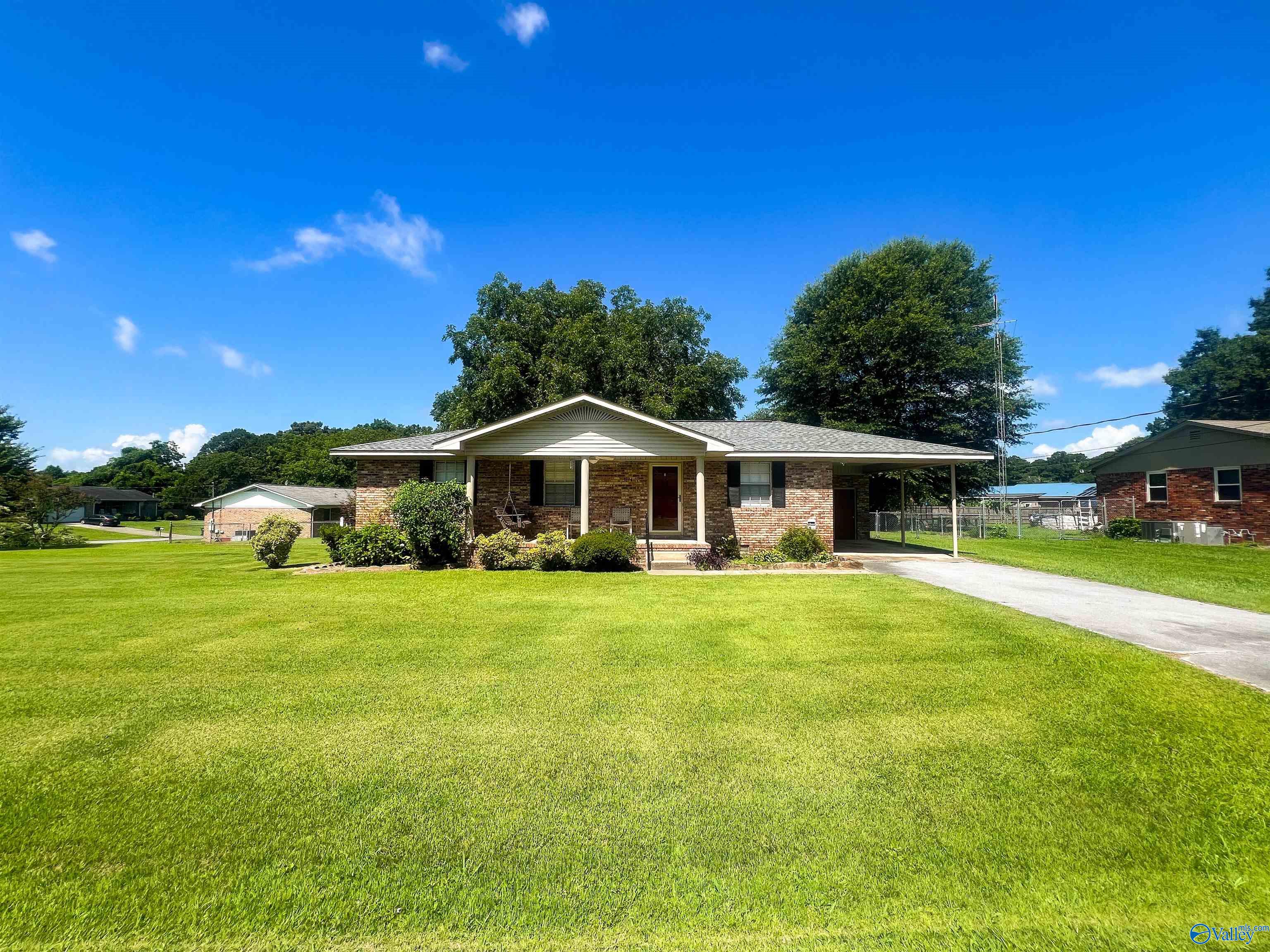 3694 Vistamont Circle