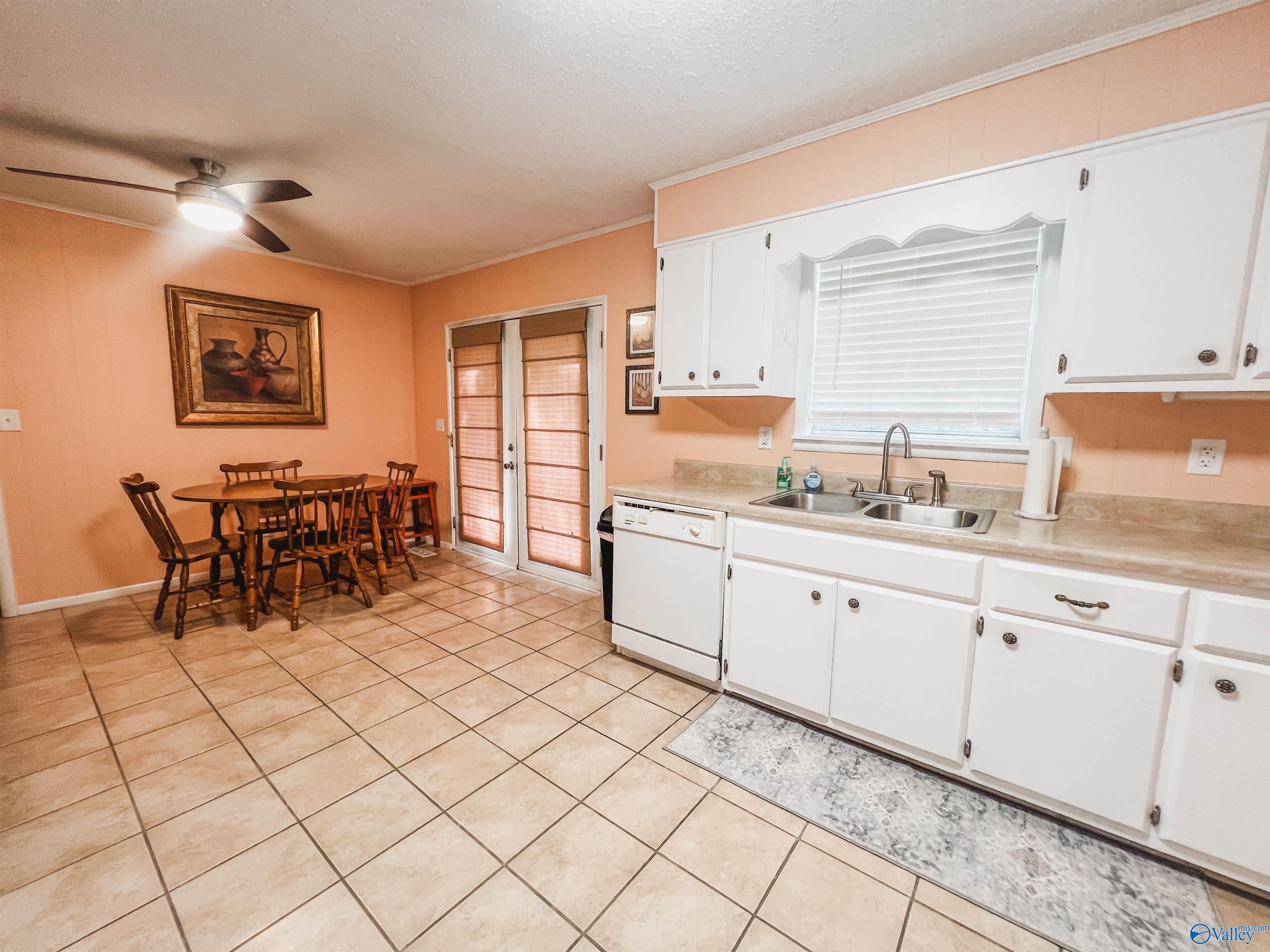 3694 Vistamont Circle