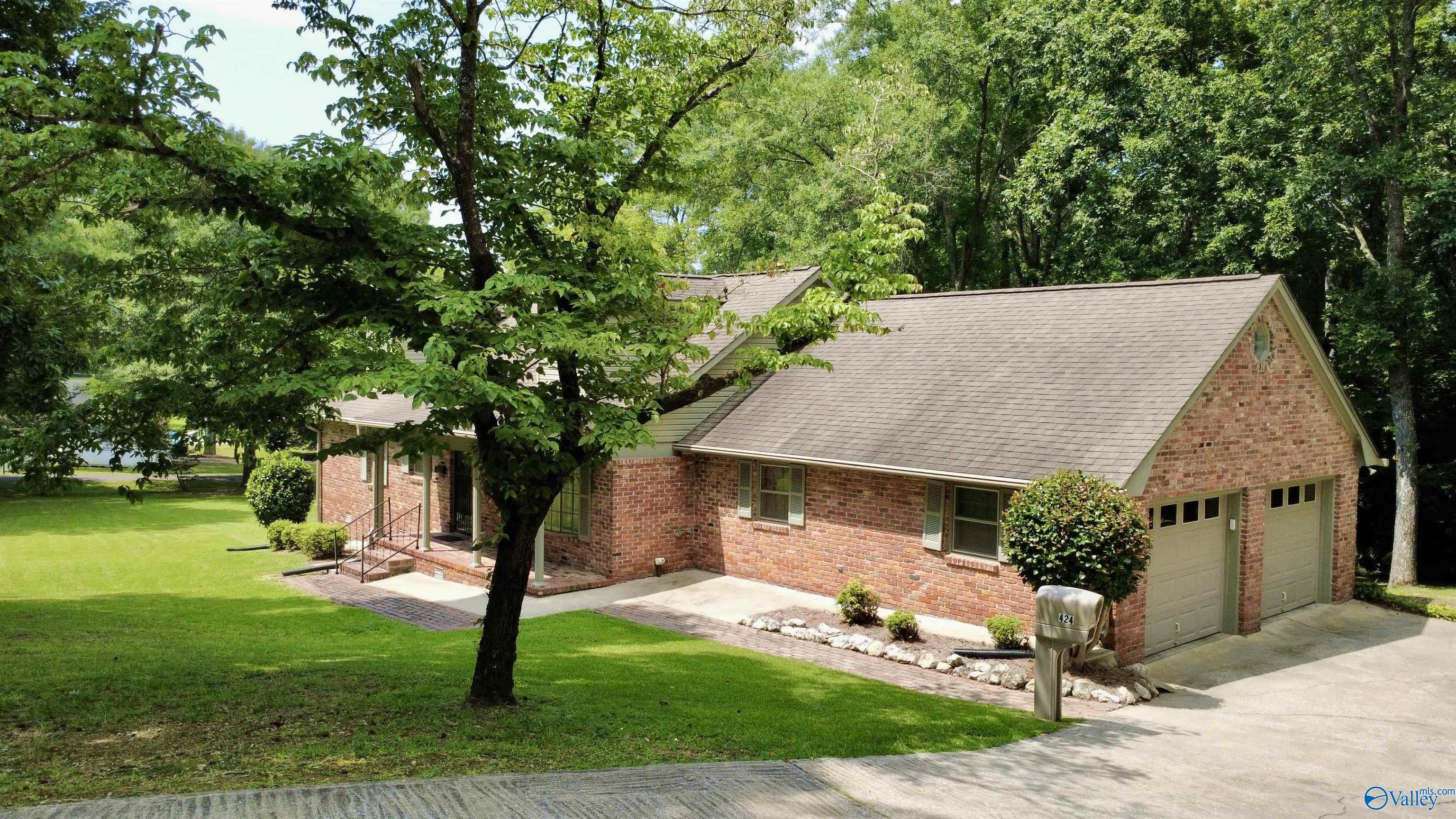 424 Shamrock Lane