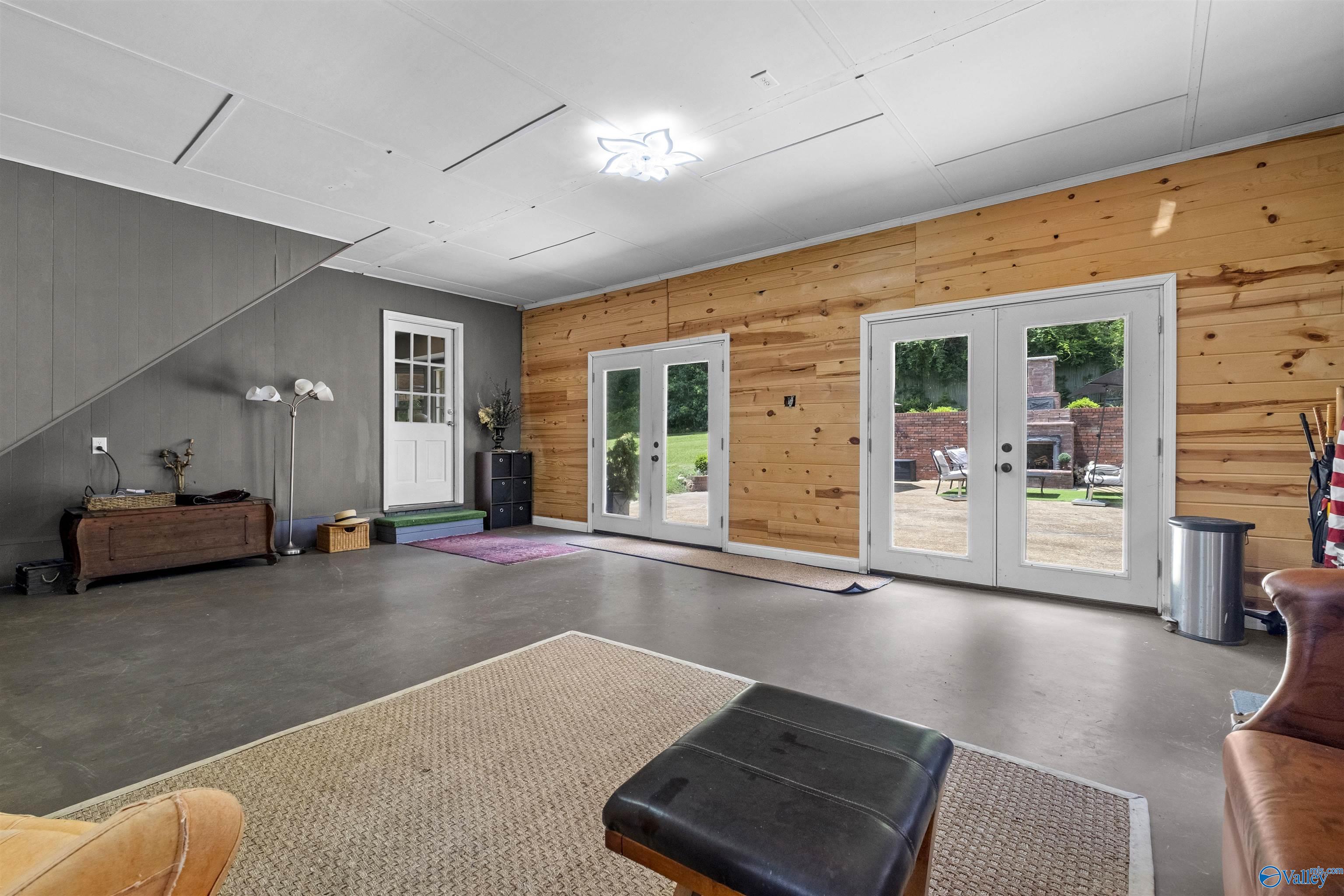 2400 Red Oak Road