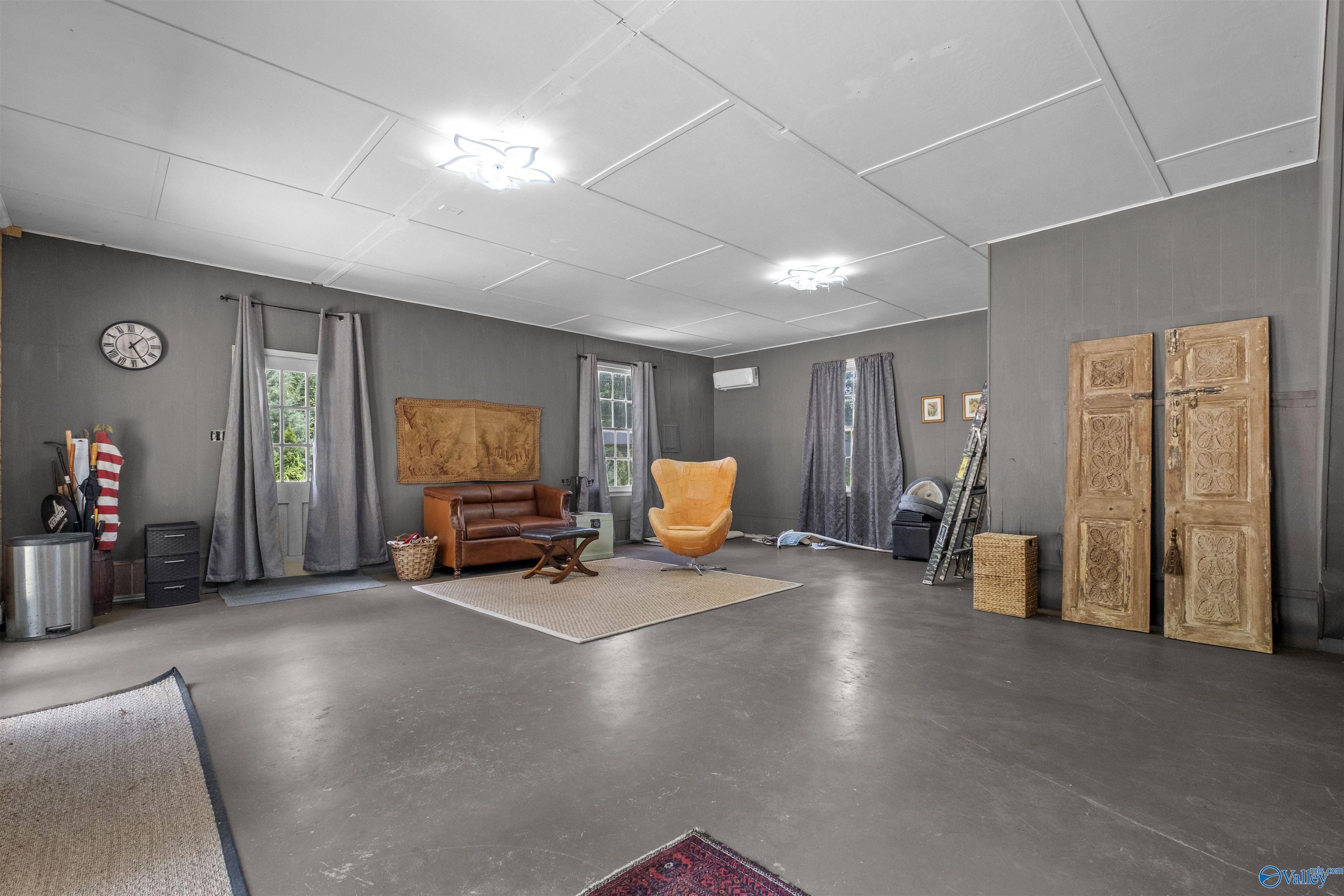 2400 Red Oak Road