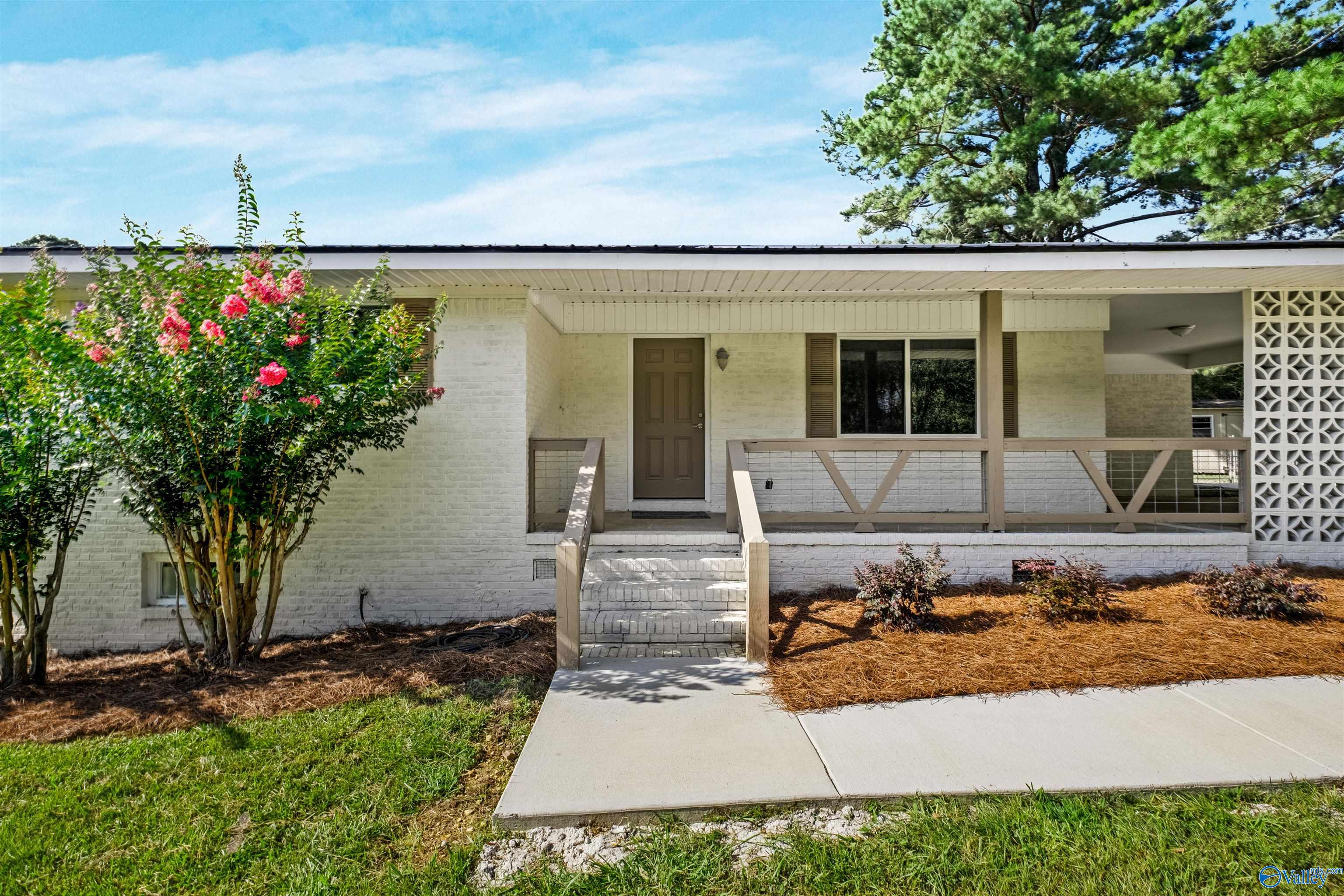2702 Sunset Drive