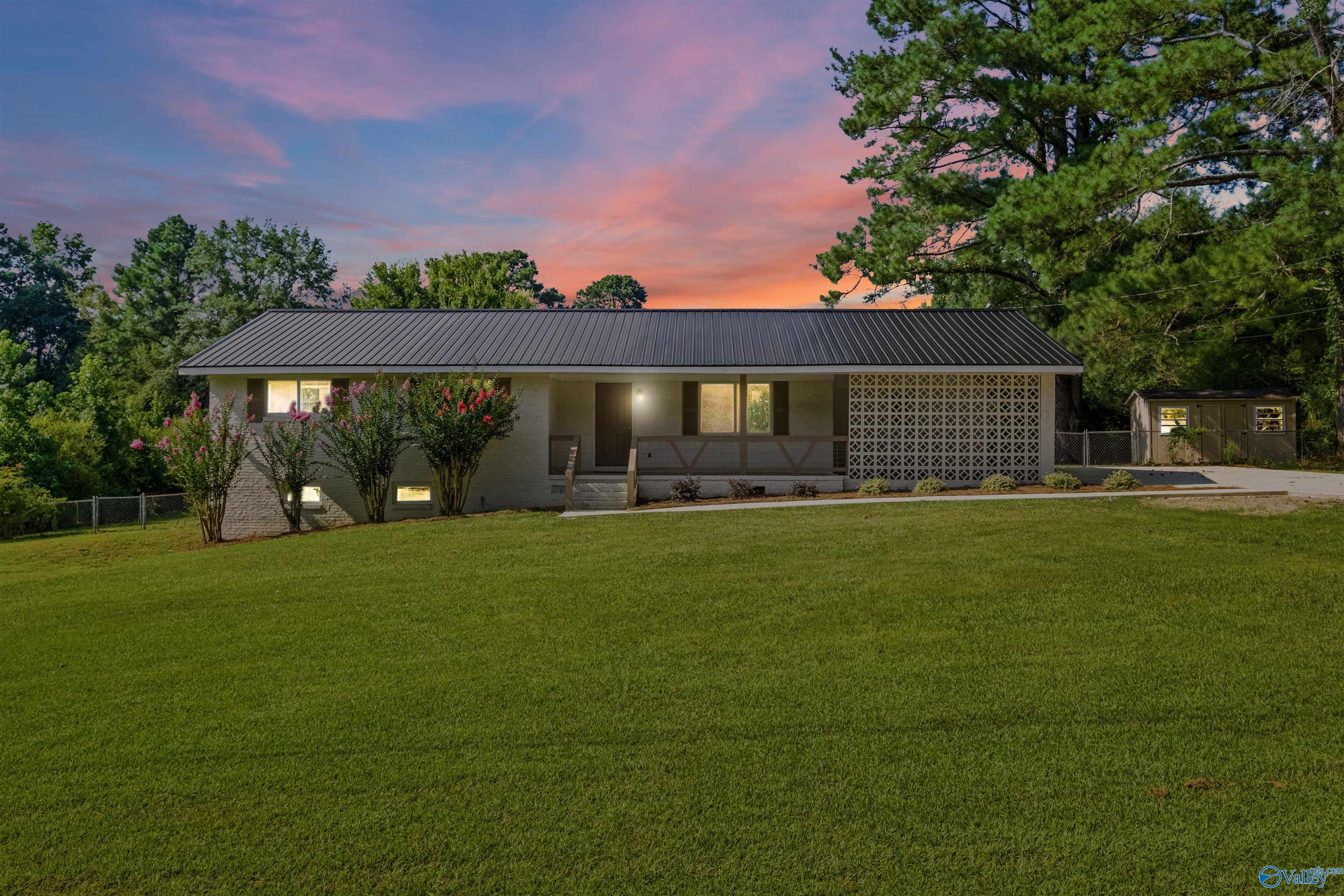2702 Sunset Drive