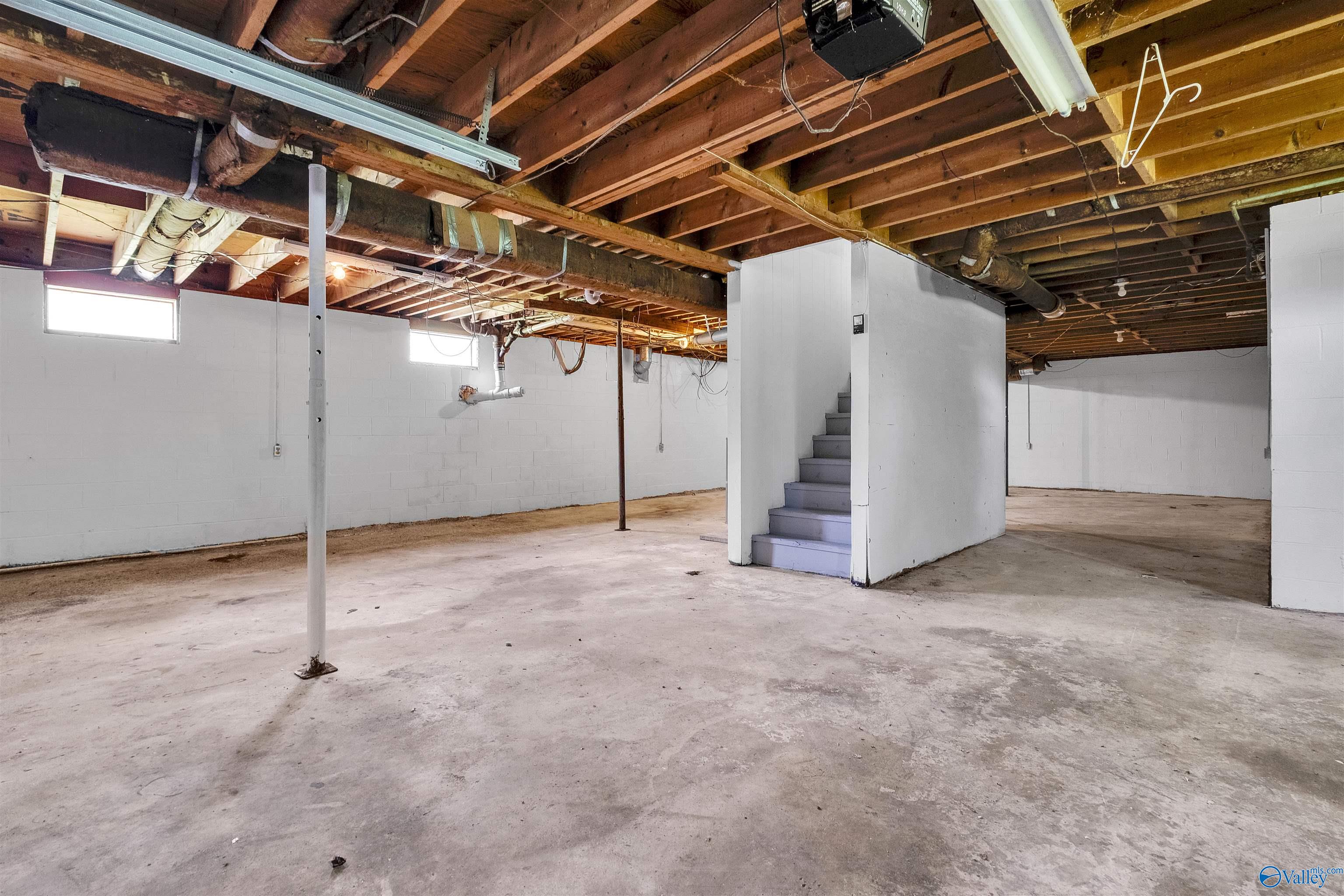 2702 Sunset Drive