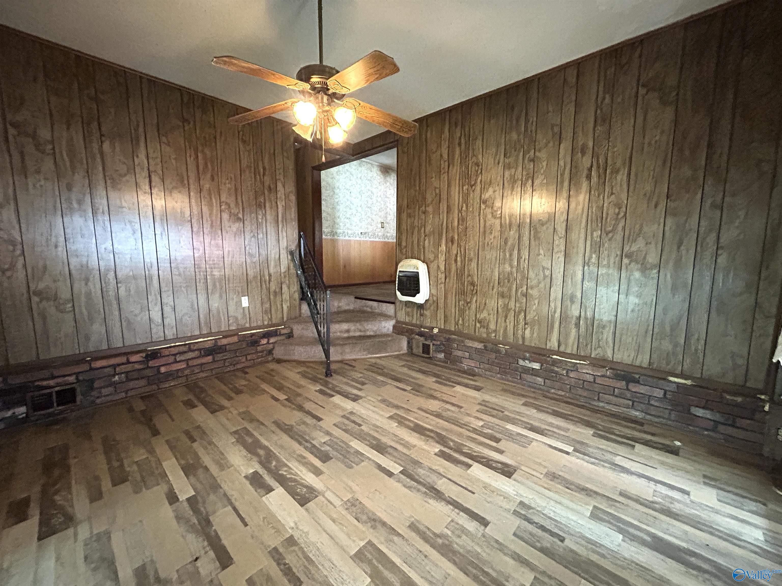 406 Herzberg Circle