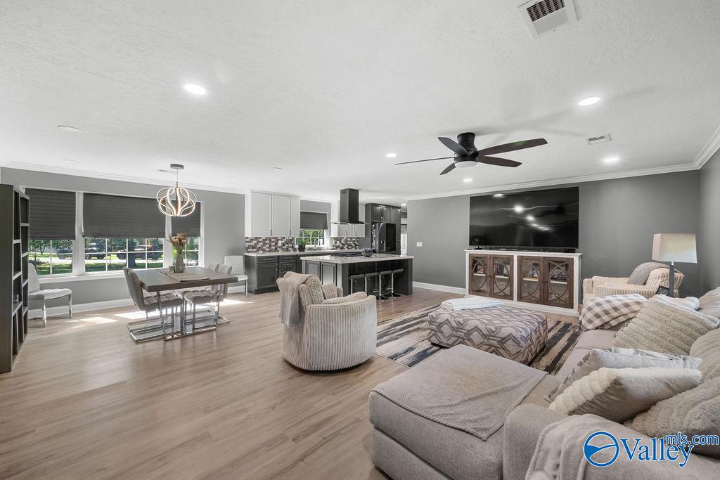 213 Tabor Road
