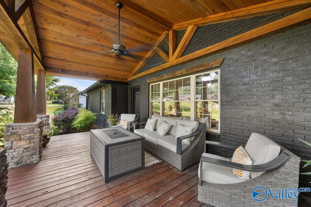 213 Tabor Road