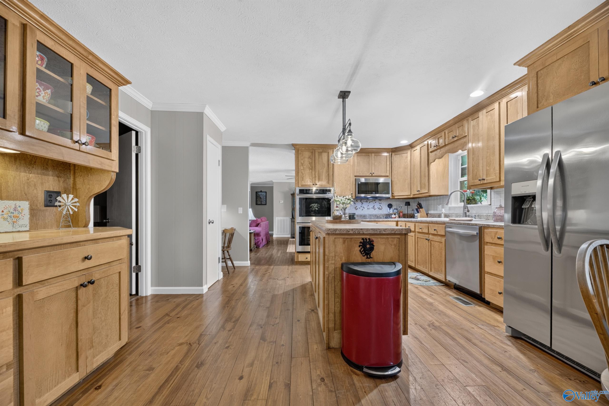 3880 Pleasant Valley Road
