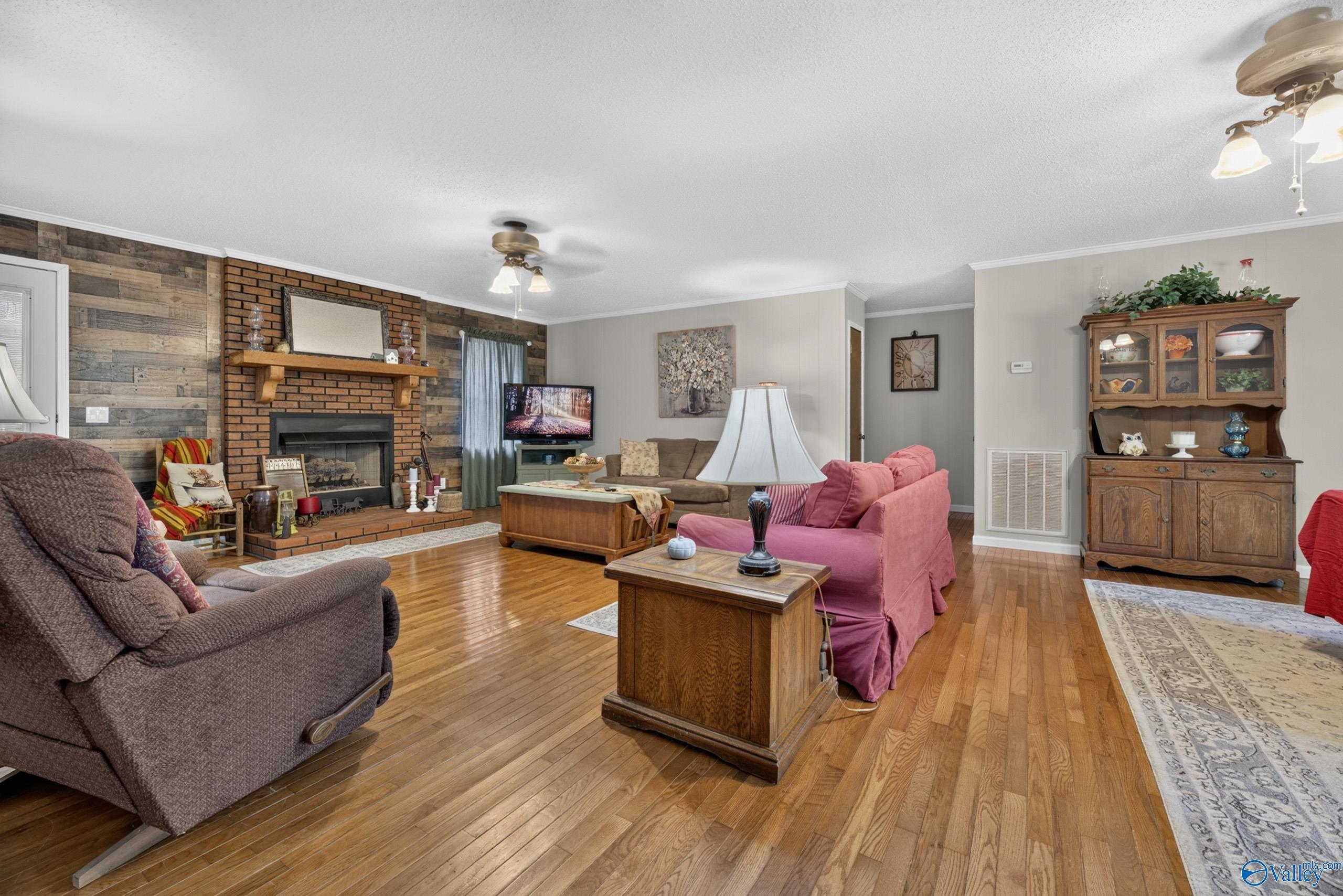 3880 Pleasant Valley Road