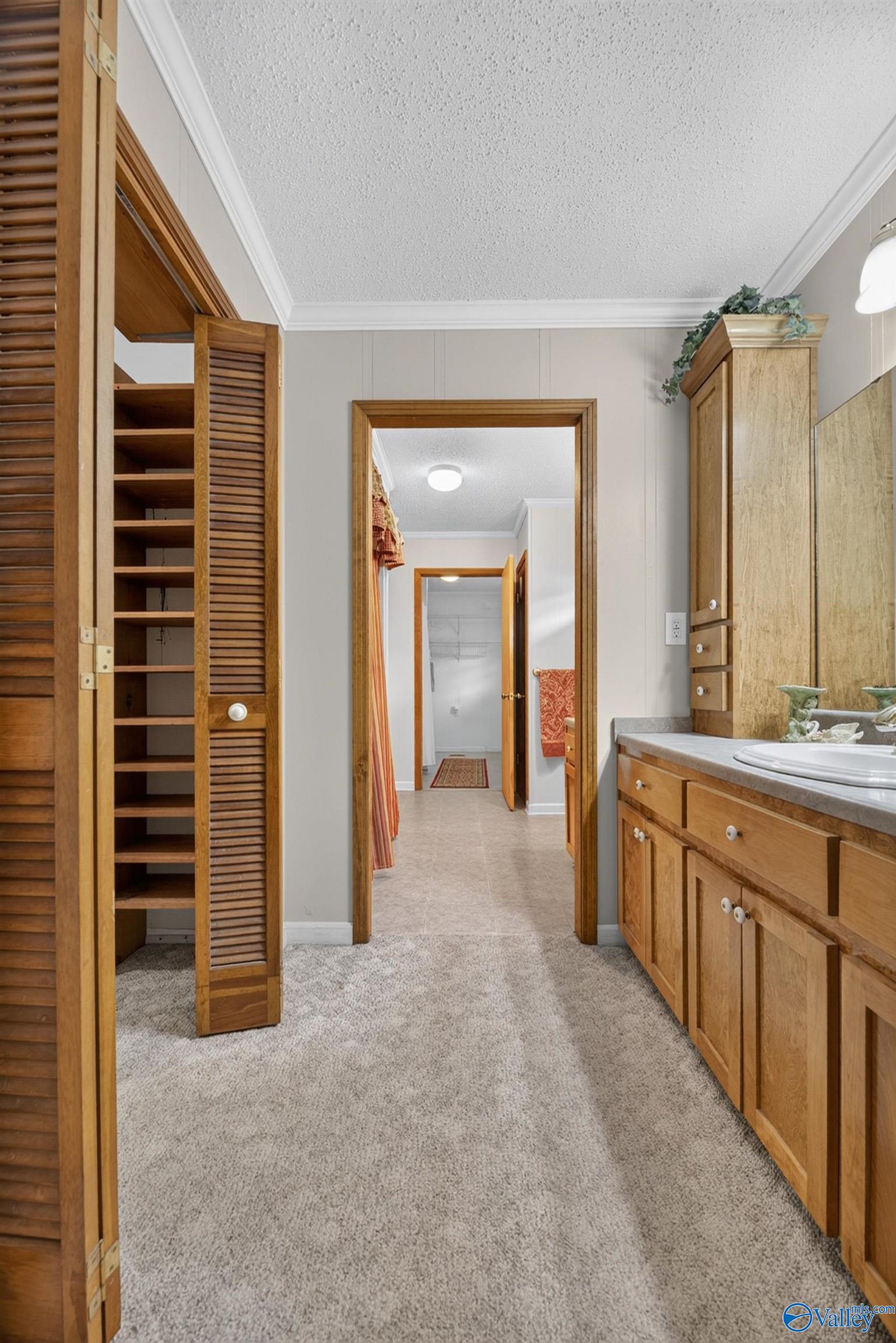 3880 Pleasant Valley Road