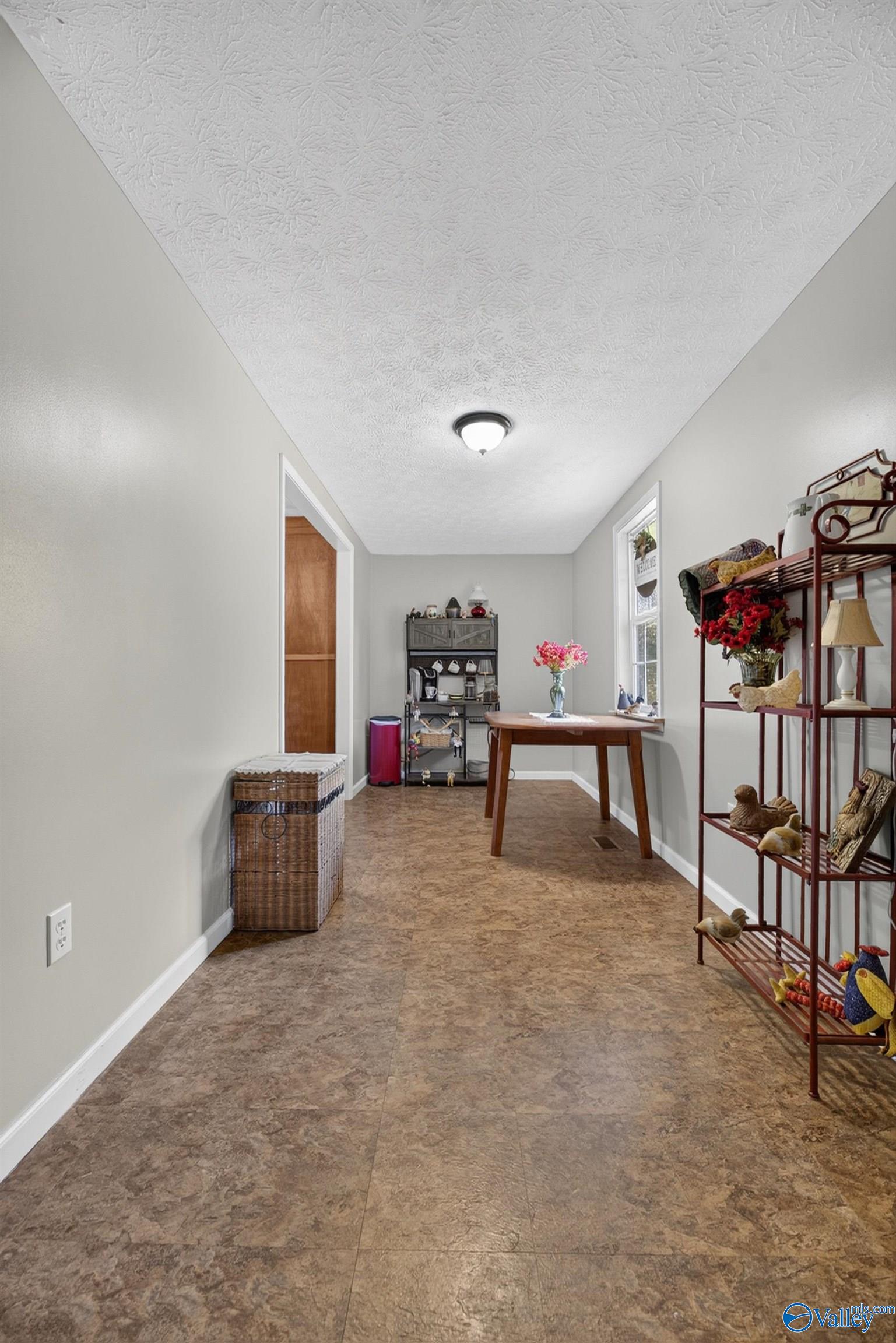 3880 Pleasant Valley Road