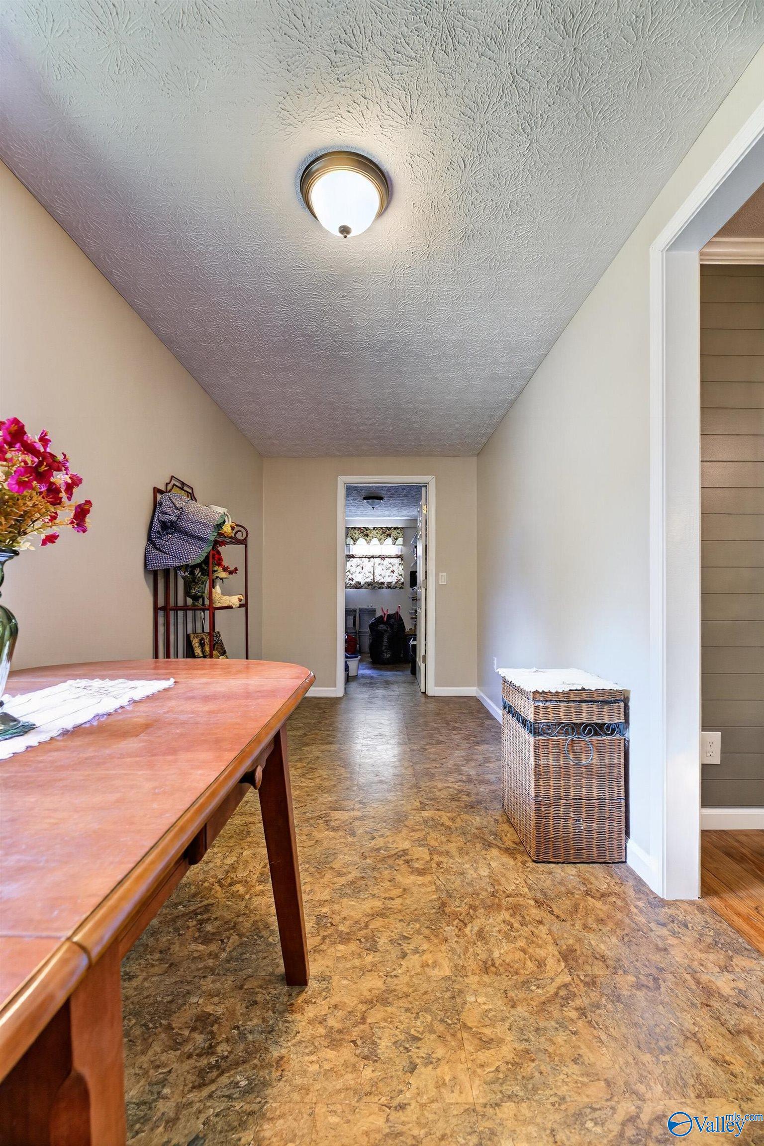 3880 Pleasant Valley Road