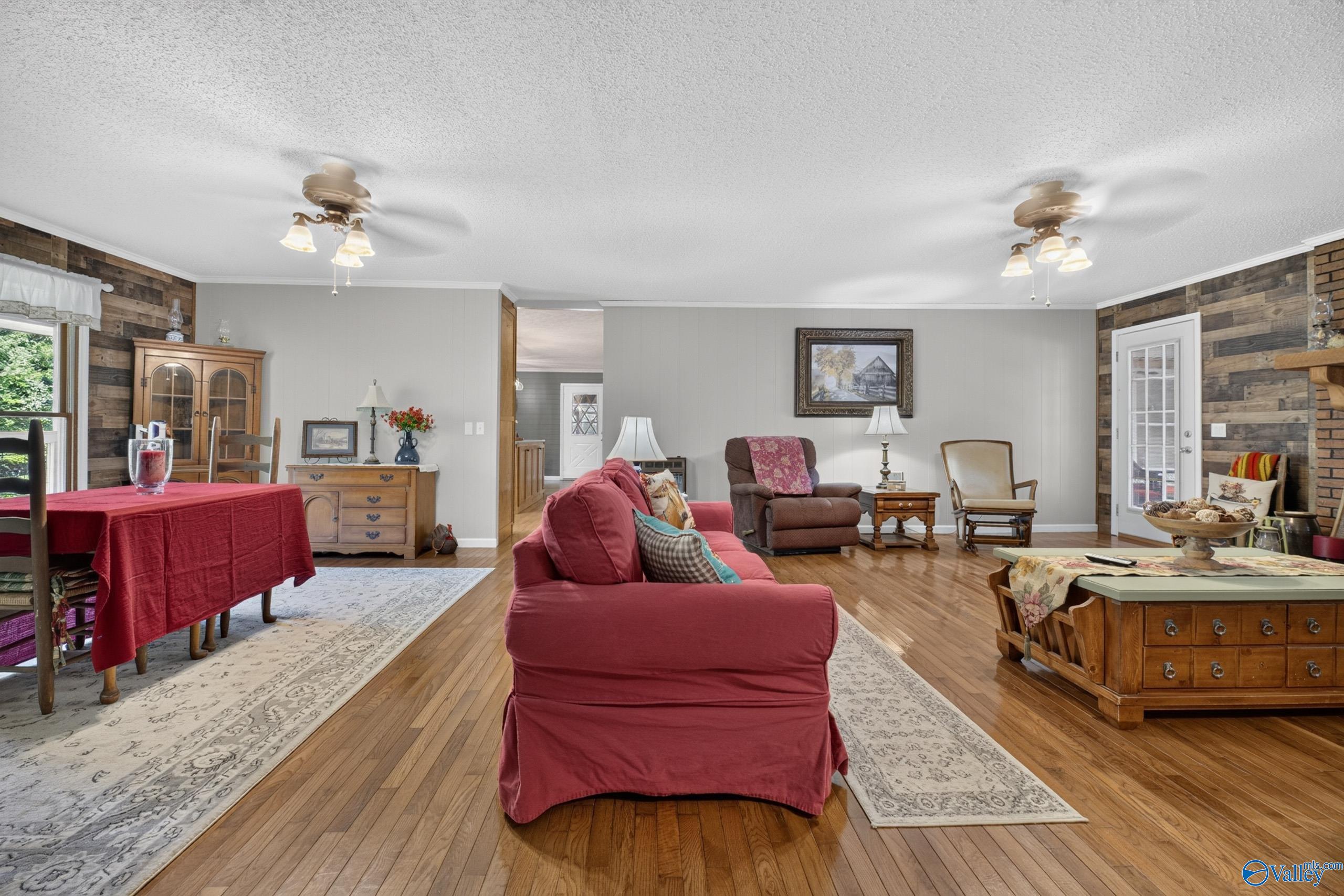 3880 Pleasant Valley Road