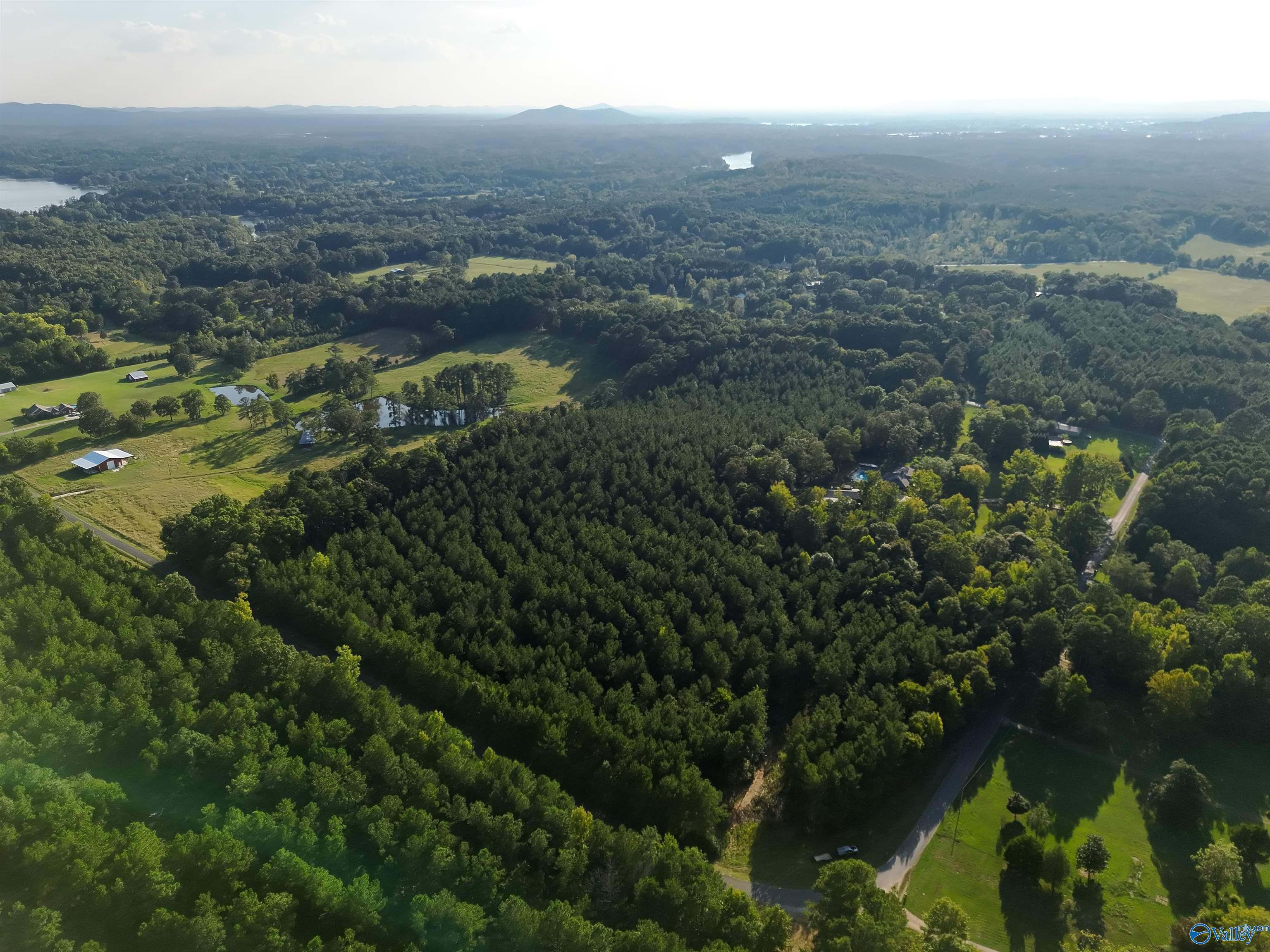 7 AC Rolling Hills Road